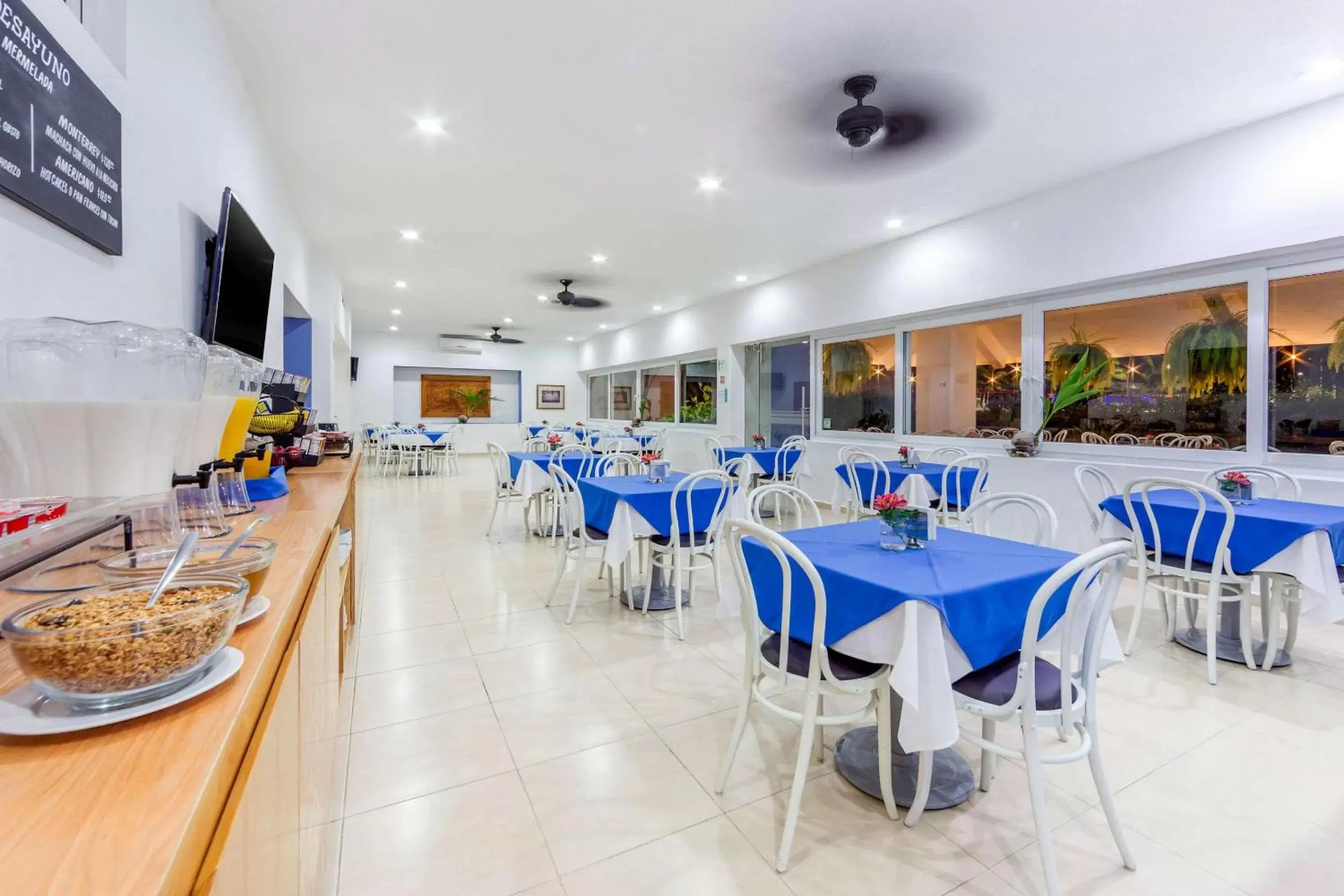Restaurant/Places to Eat in Comfort Inn Puerto Vallarta