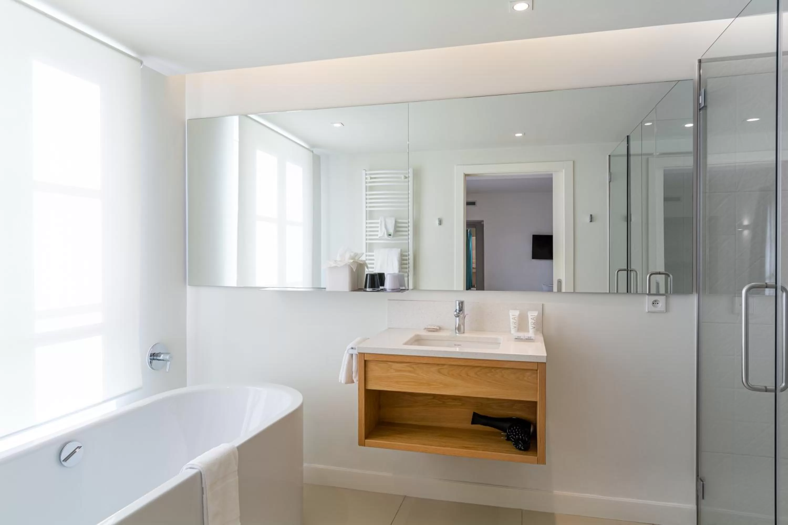 Bathroom in Hôtel de Cavoye