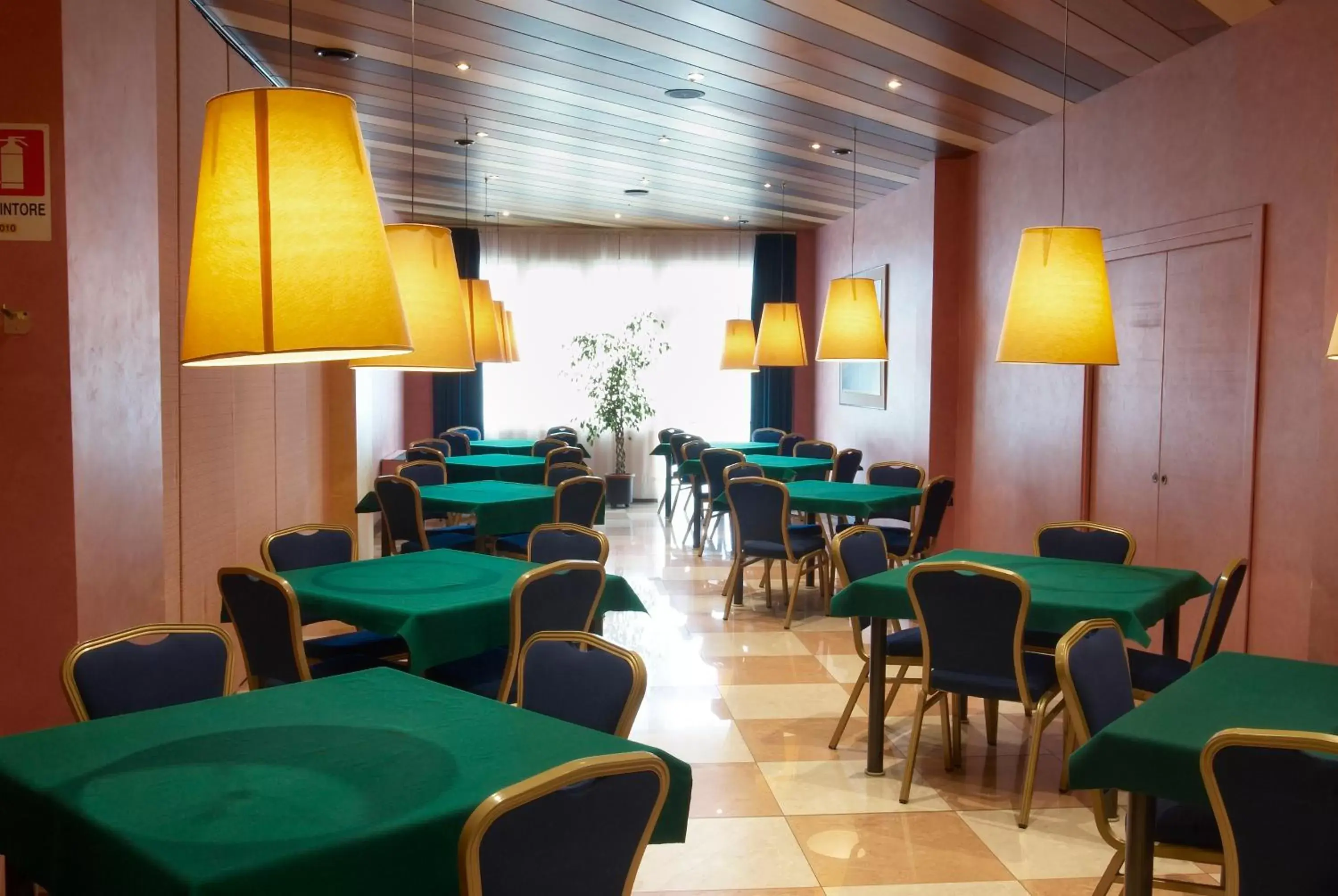 Meeting/conference room, Restaurant/Places to Eat in Best Western Hotel Tre Torri
