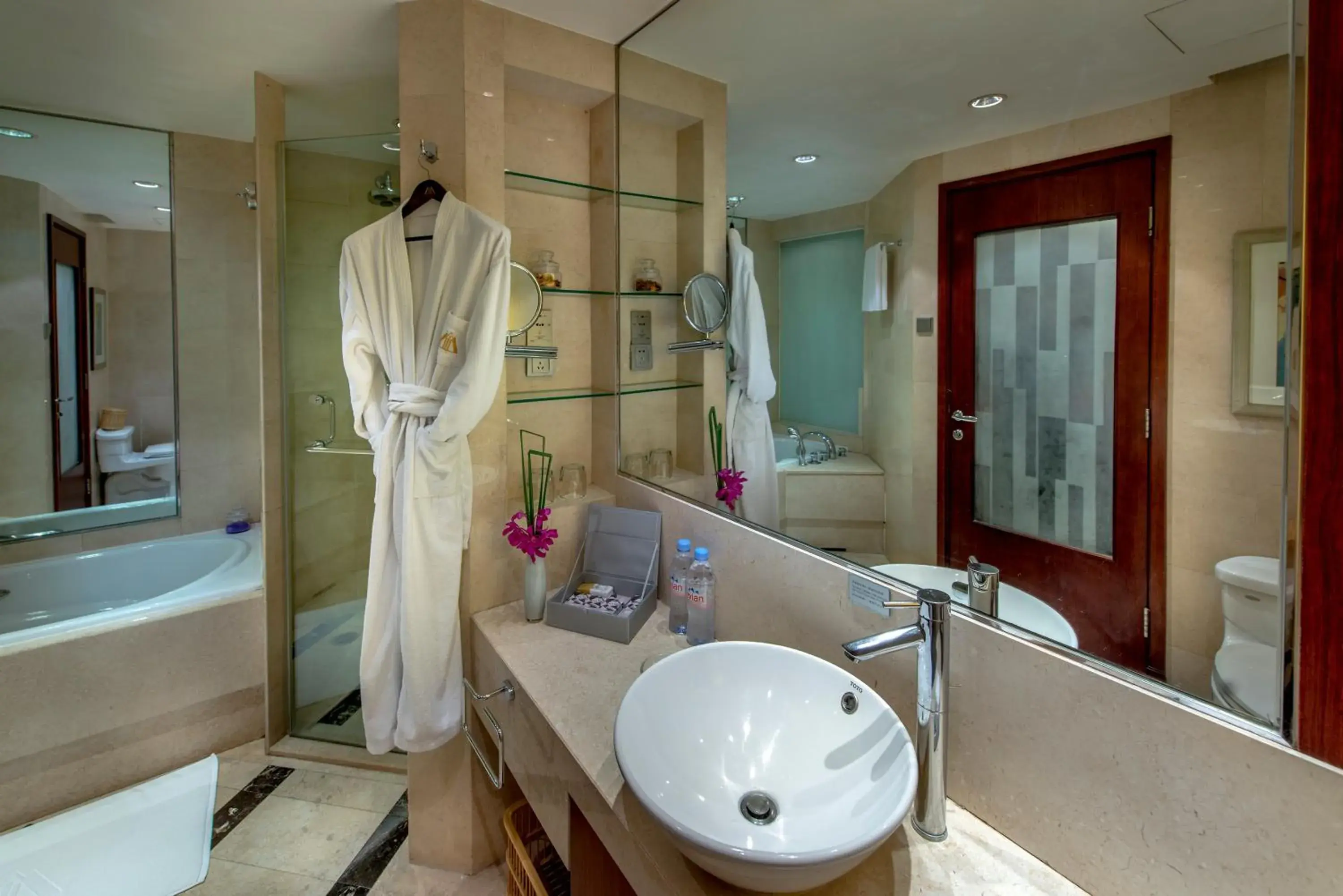 Bathroom in Kuntai Royal Hotel