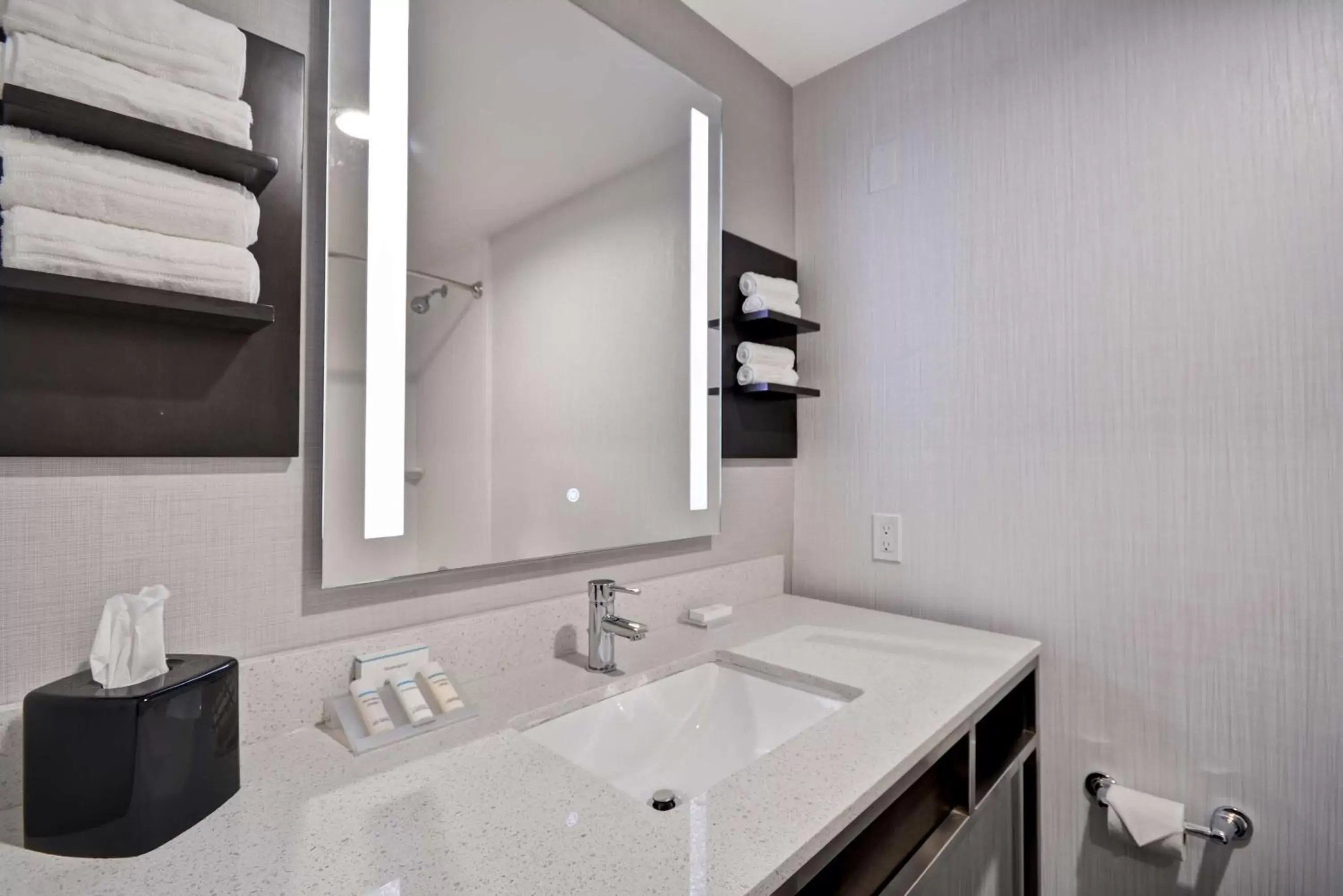 Bathroom in Hilton Garden Inn Tulsa-Broken Arrow, OK Bathroom in Hilton Garden Inn Tulsa-Broken Arrow, OK