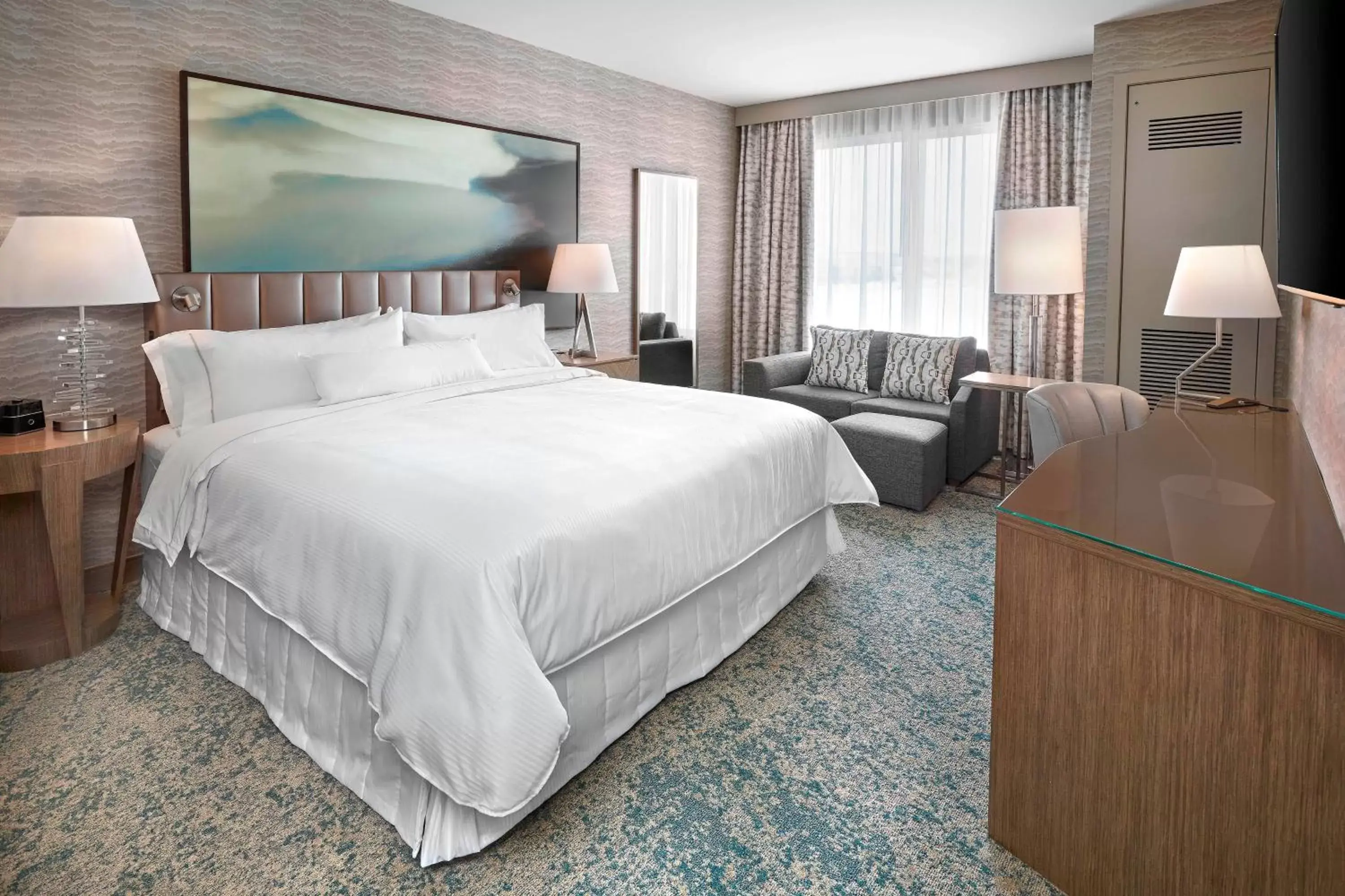 Photo of the whole room, Bed in The Westin Calgary Airport