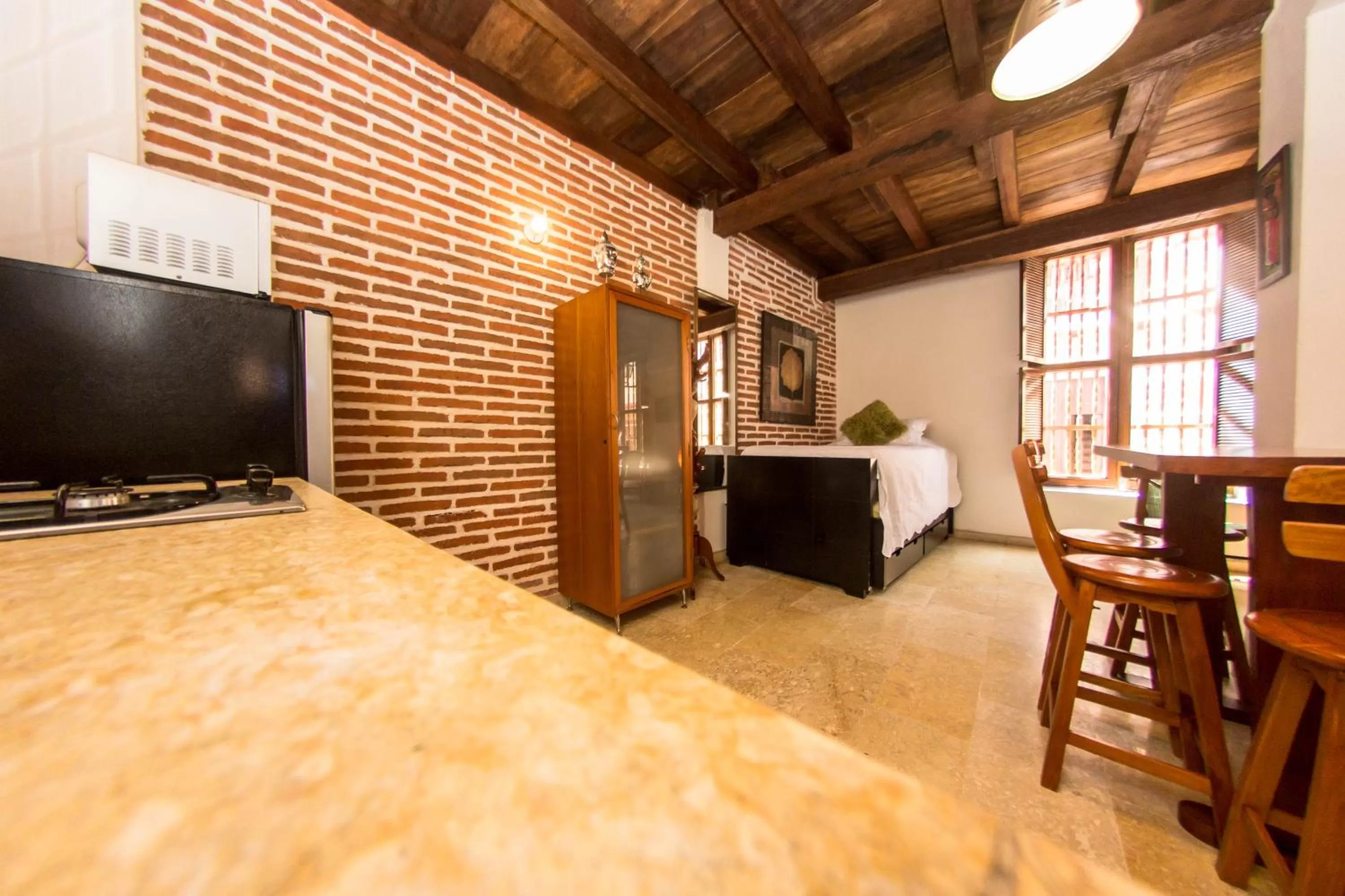Dining area, TV/Entertainment Center in Hotel Casa Gloria Boutique