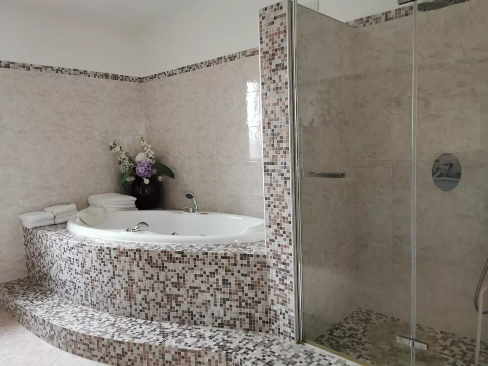 Shower, Bathroom in Pool & Garden Il Giardino Di Olga with free parking