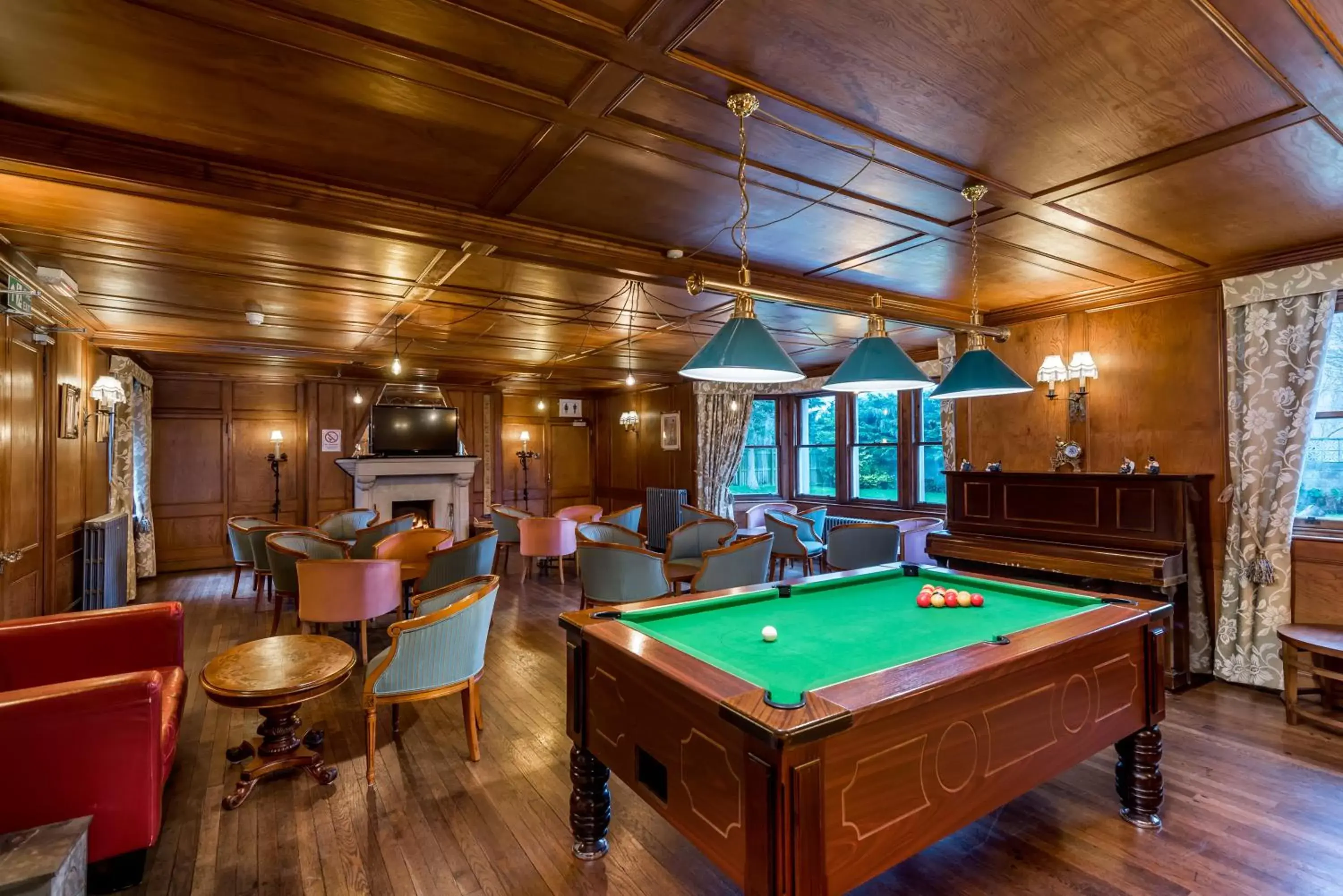 Billiards in Grey Harlings Hotel