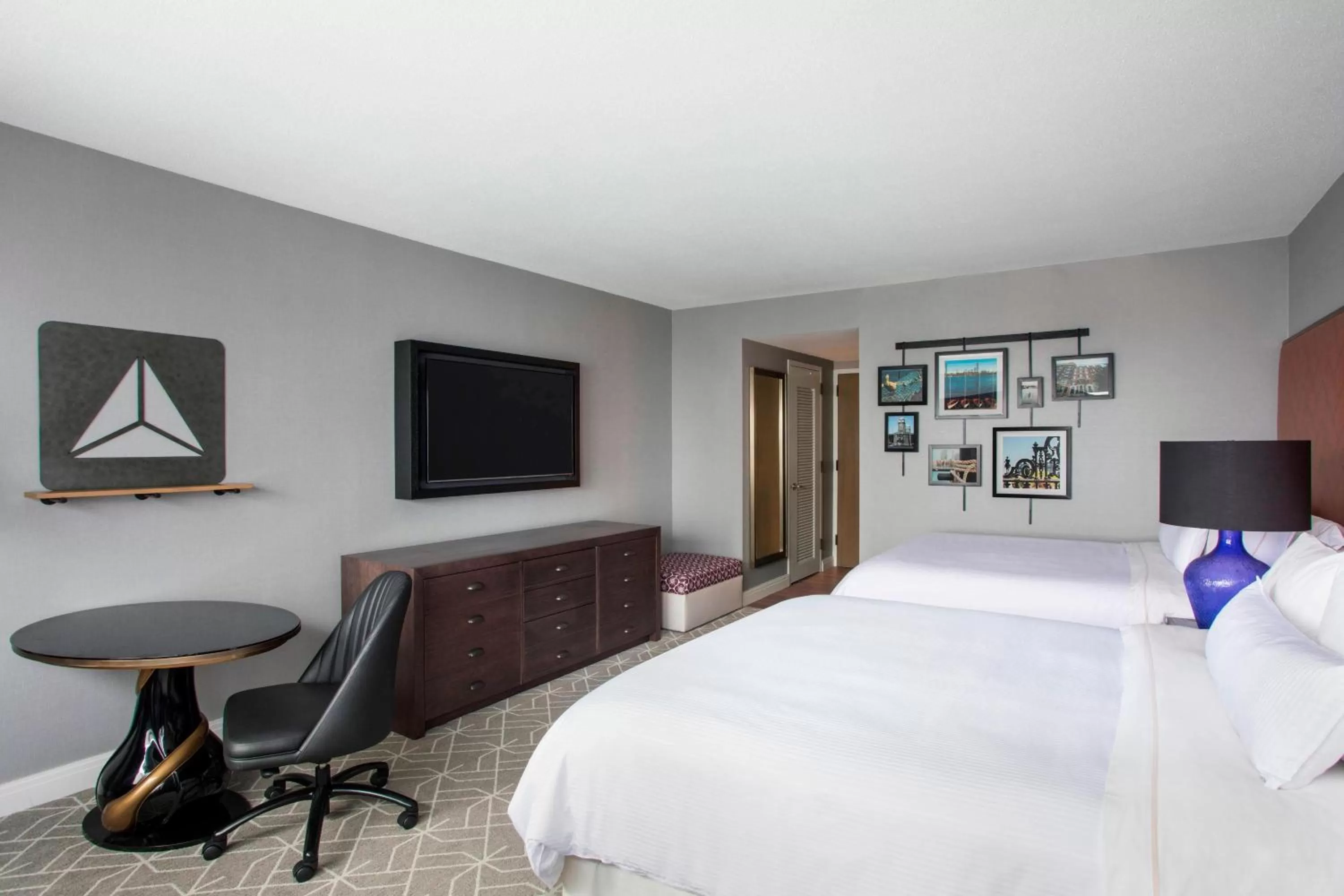 Accessible Guest Room, Guest room, 2 Double, City view in The Westin Copley Place, Boston