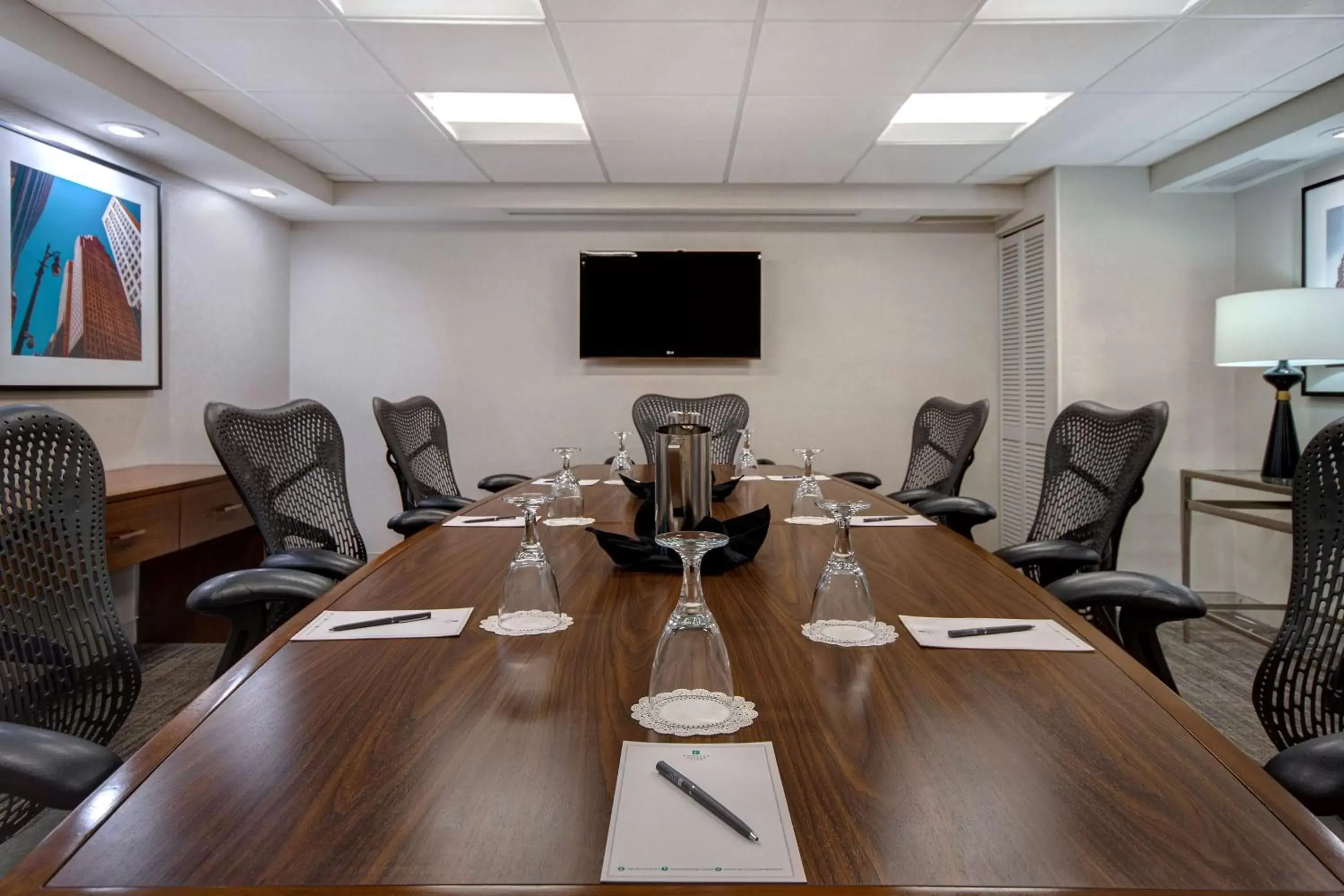 Meeting/conference room, Business Area/Conference Room in Embassy Suites by Hilton Detroit Metro Airport