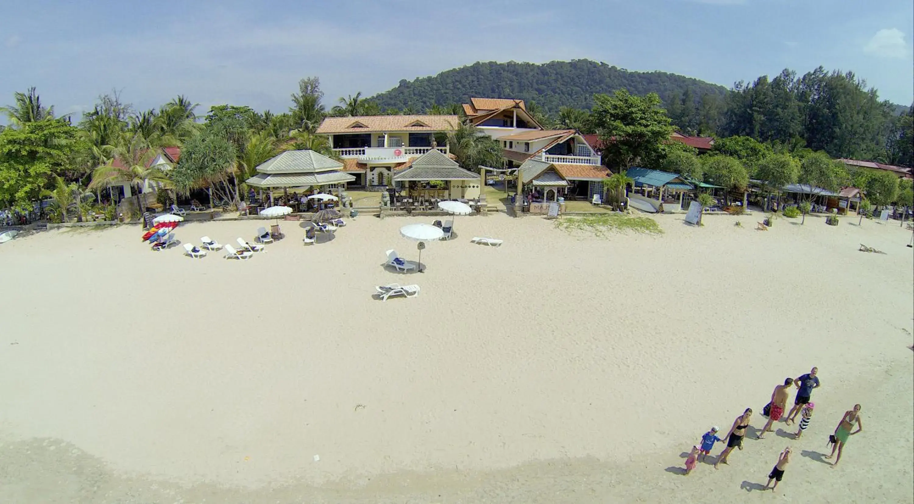 Beach in Laguna Beach Club Resort