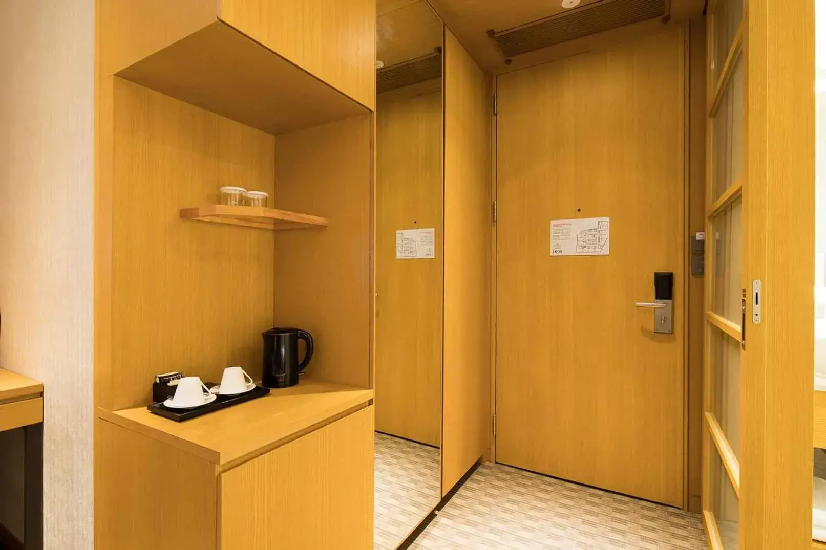 Coffee/tea facilities in Sotetsu Hotels The Splaisir Seoul Dongdaemun