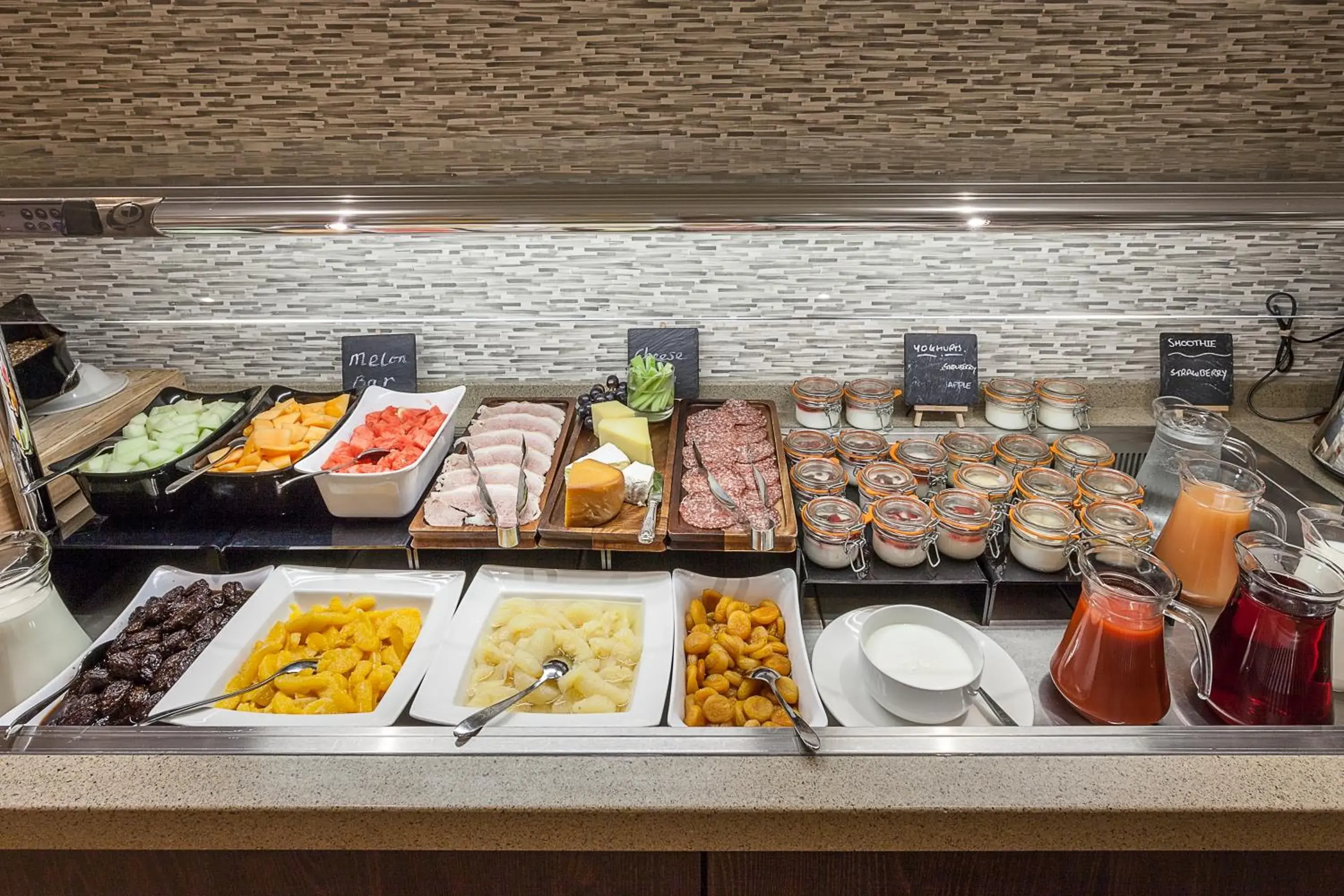 Food in Best Western Plus Pinewood Manchester Airport-Wilmslow Hotel
