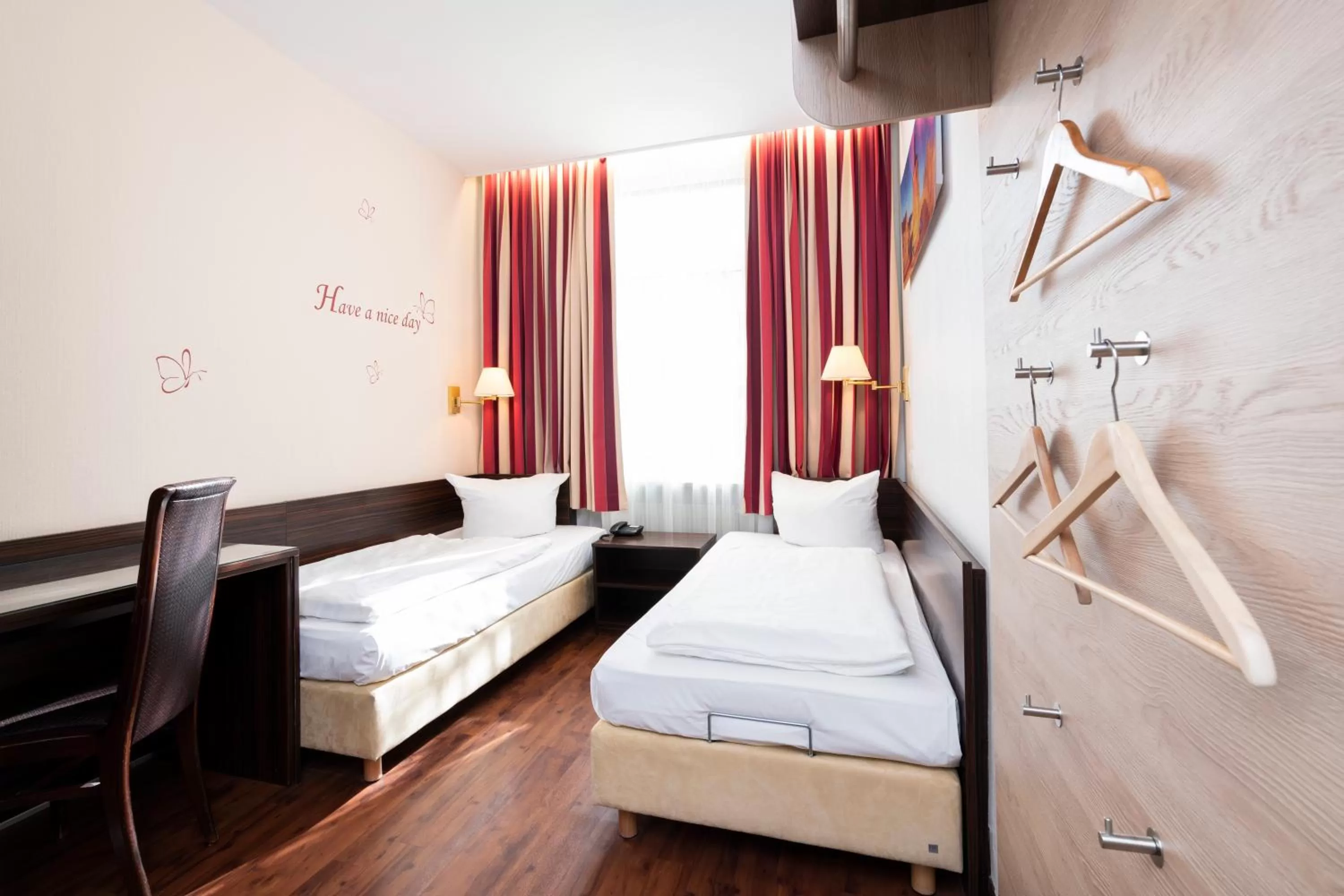 Photo of the whole room, Bed in Hotel National