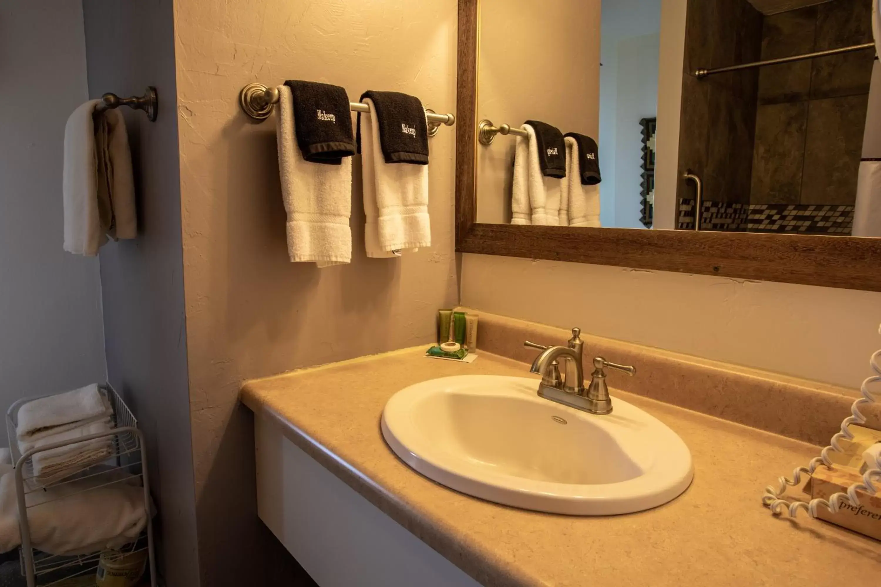 Bathroom in Open Hearth Lodge