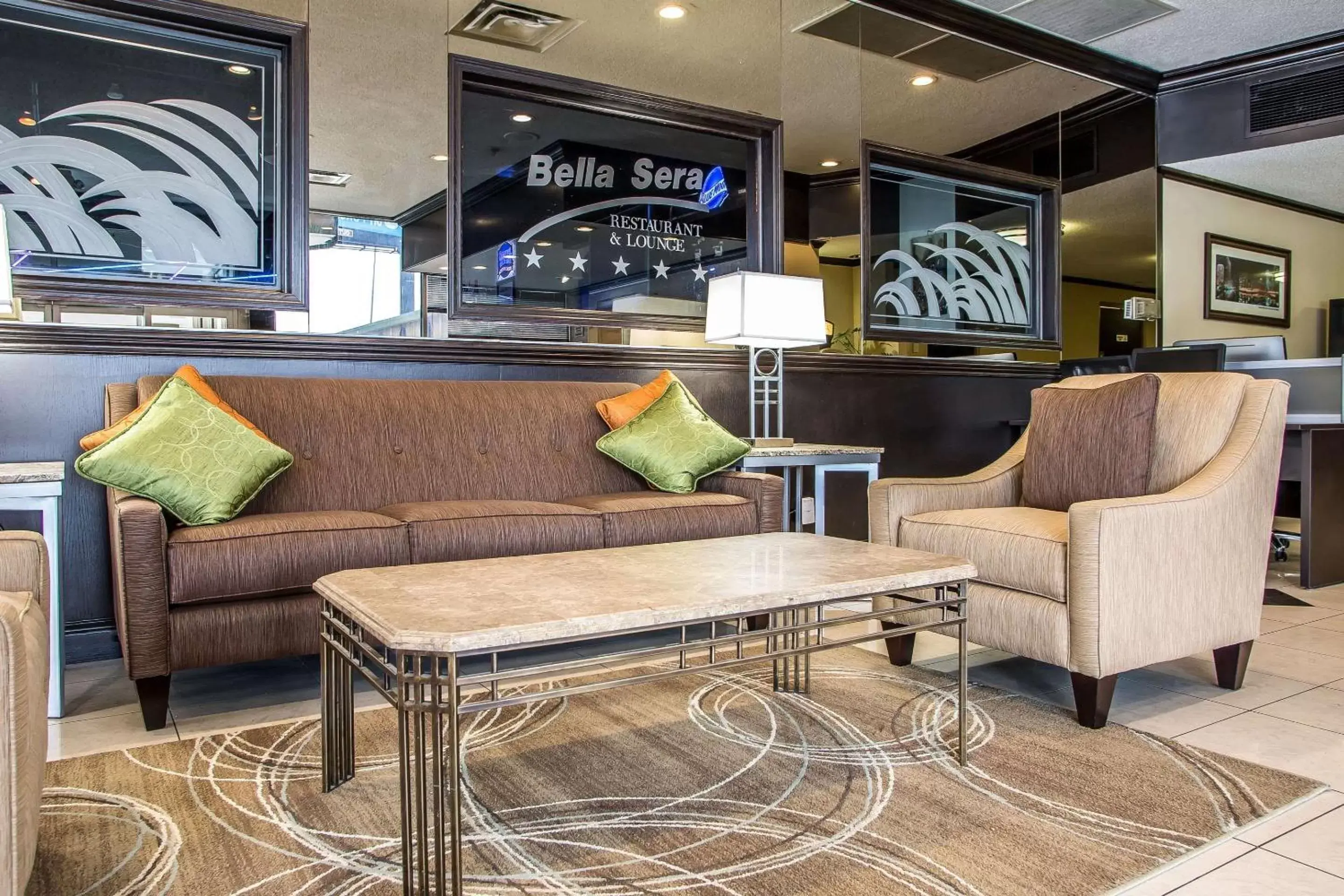 Lobby or reception, Seating Area in Quality Inn O'Hare Airport