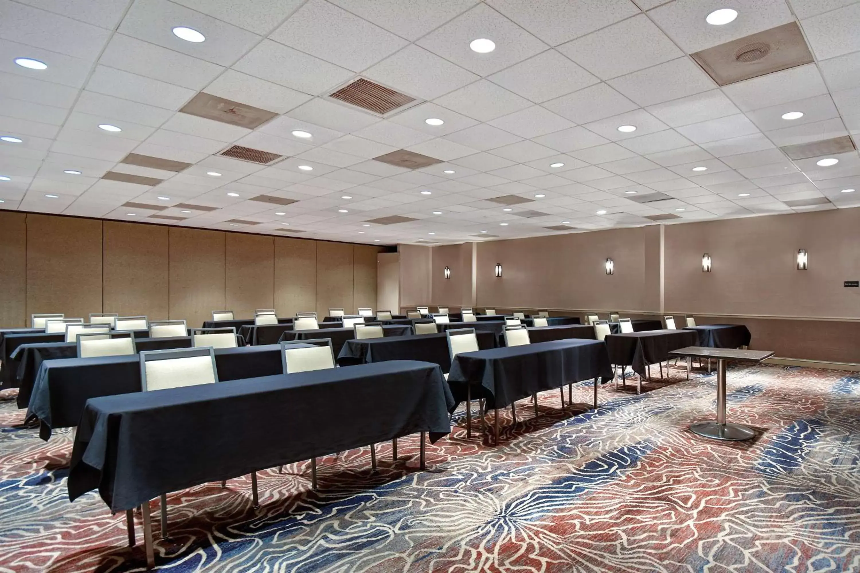 Meeting/conference room in Hampton Inn & Suites Alexandria Old Town Area South