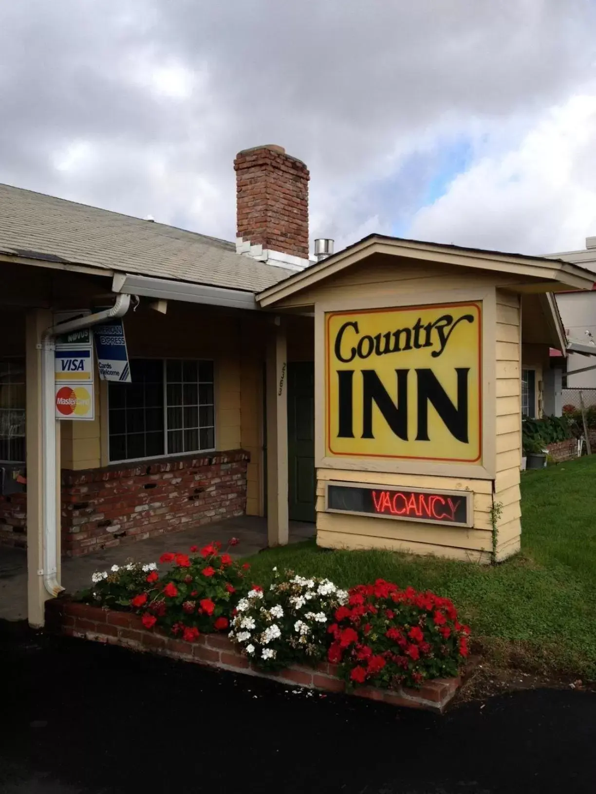 Other, Property Building in Country Inn
