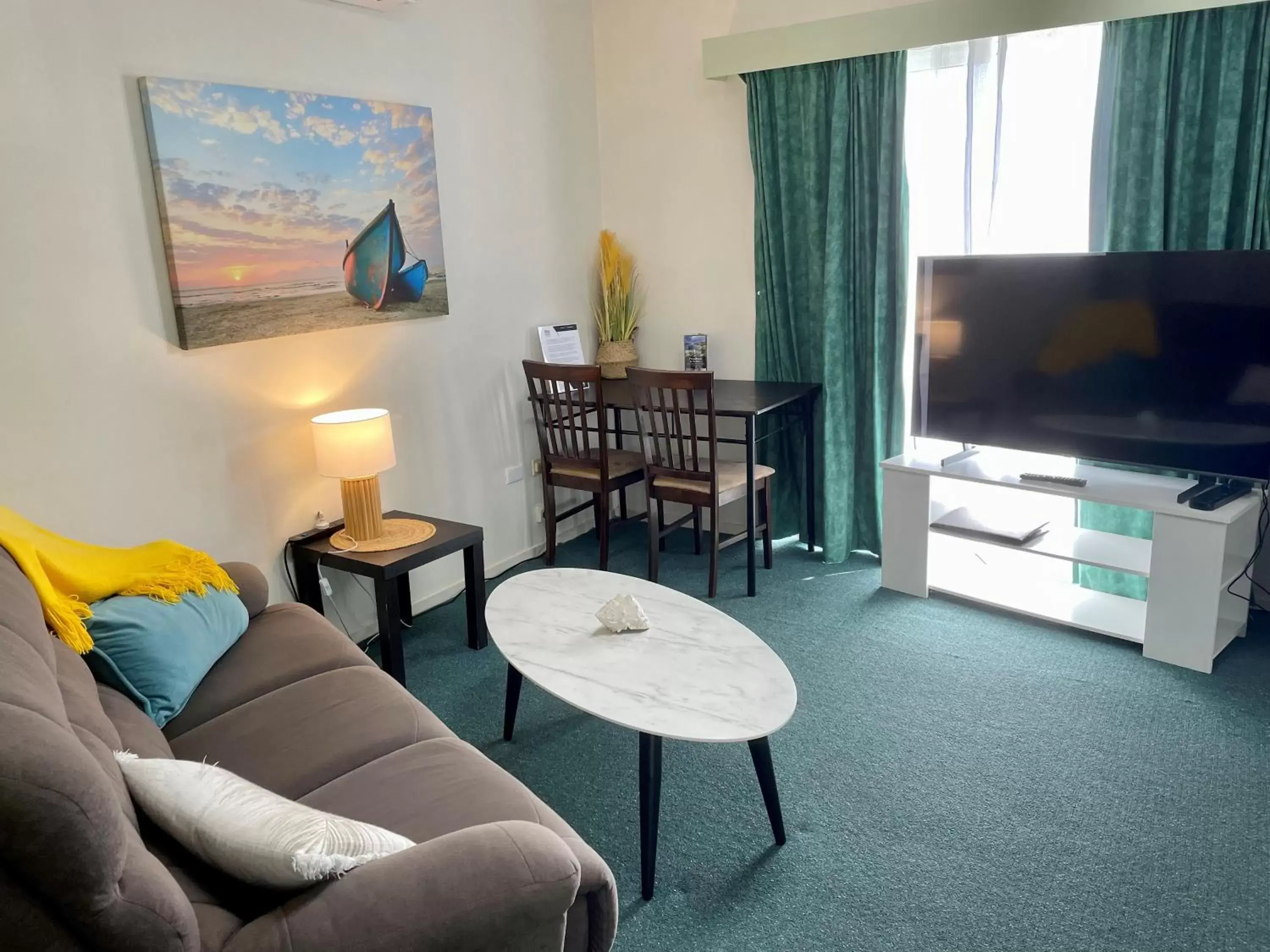 TV and multimedia, TV/Entertainment Center in City Heart Motel Warrnambool