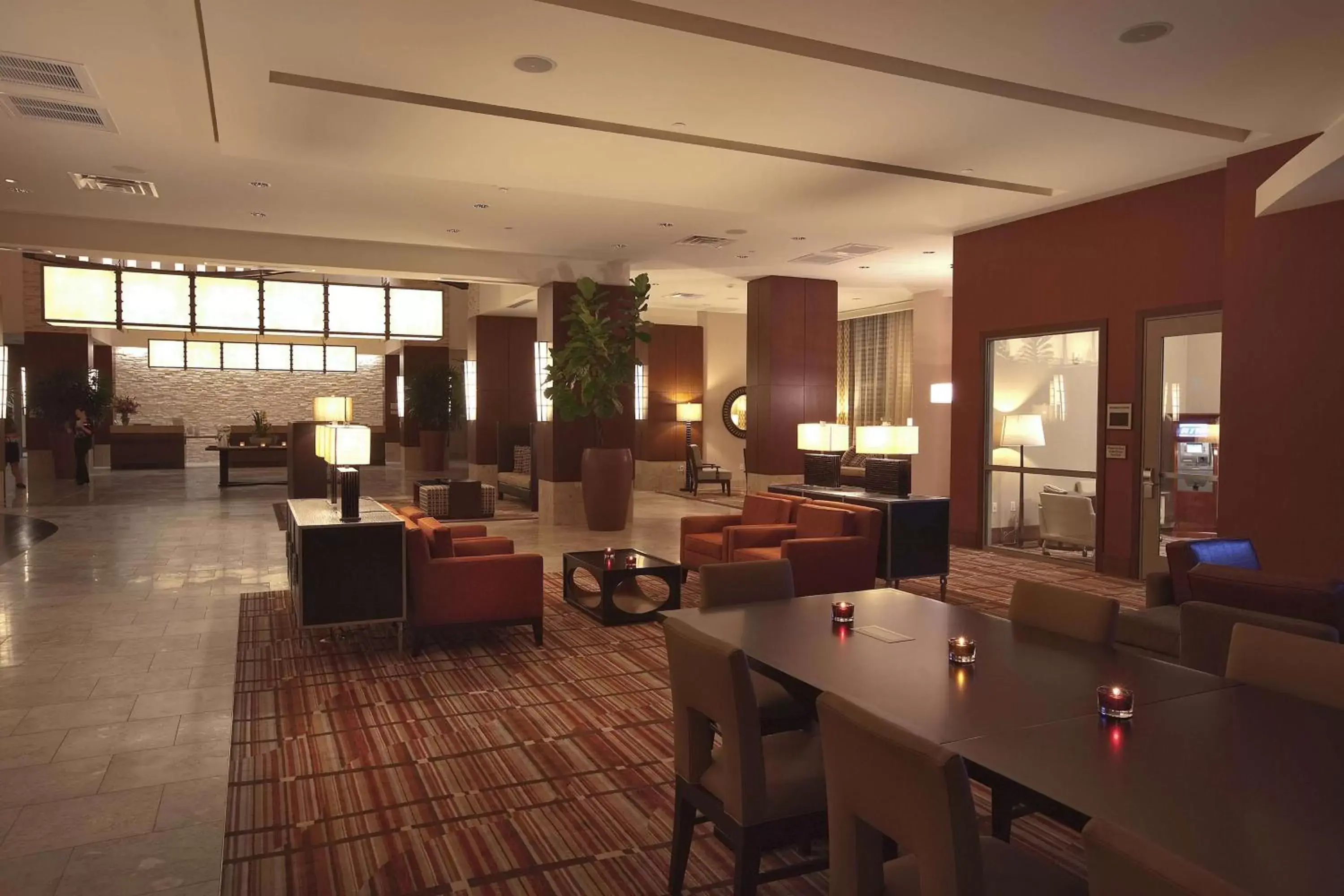 Lobby or reception, Restaurant/Places to Eat in Embassy Suites Palmdale