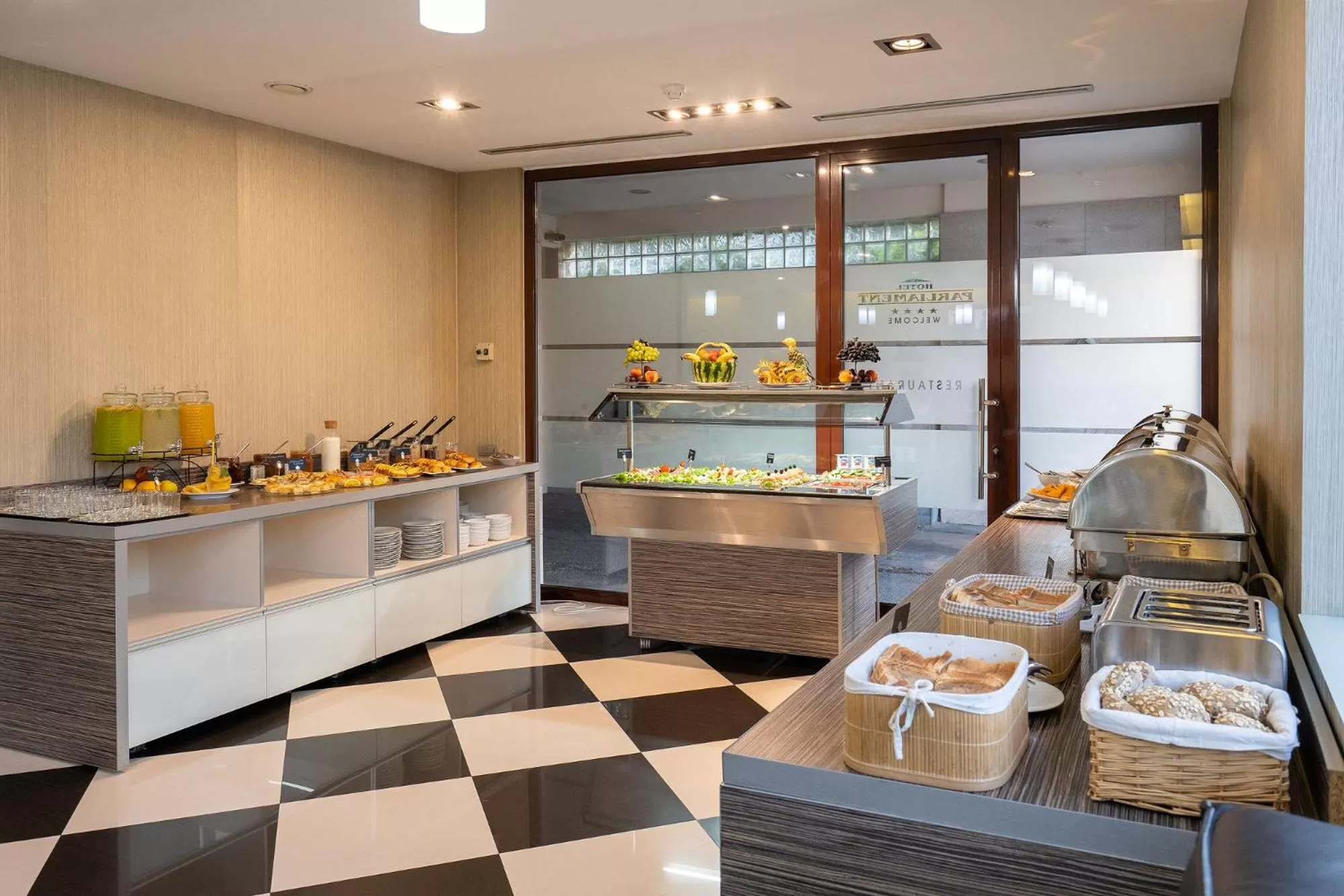 Buffet breakfast in Hotel Parliament