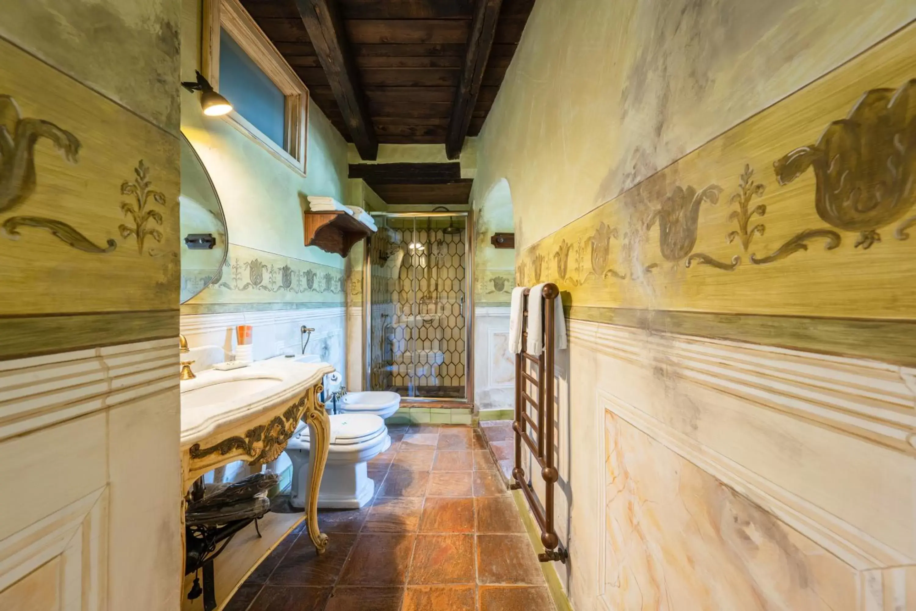 Bathroom in Castello di Limatola