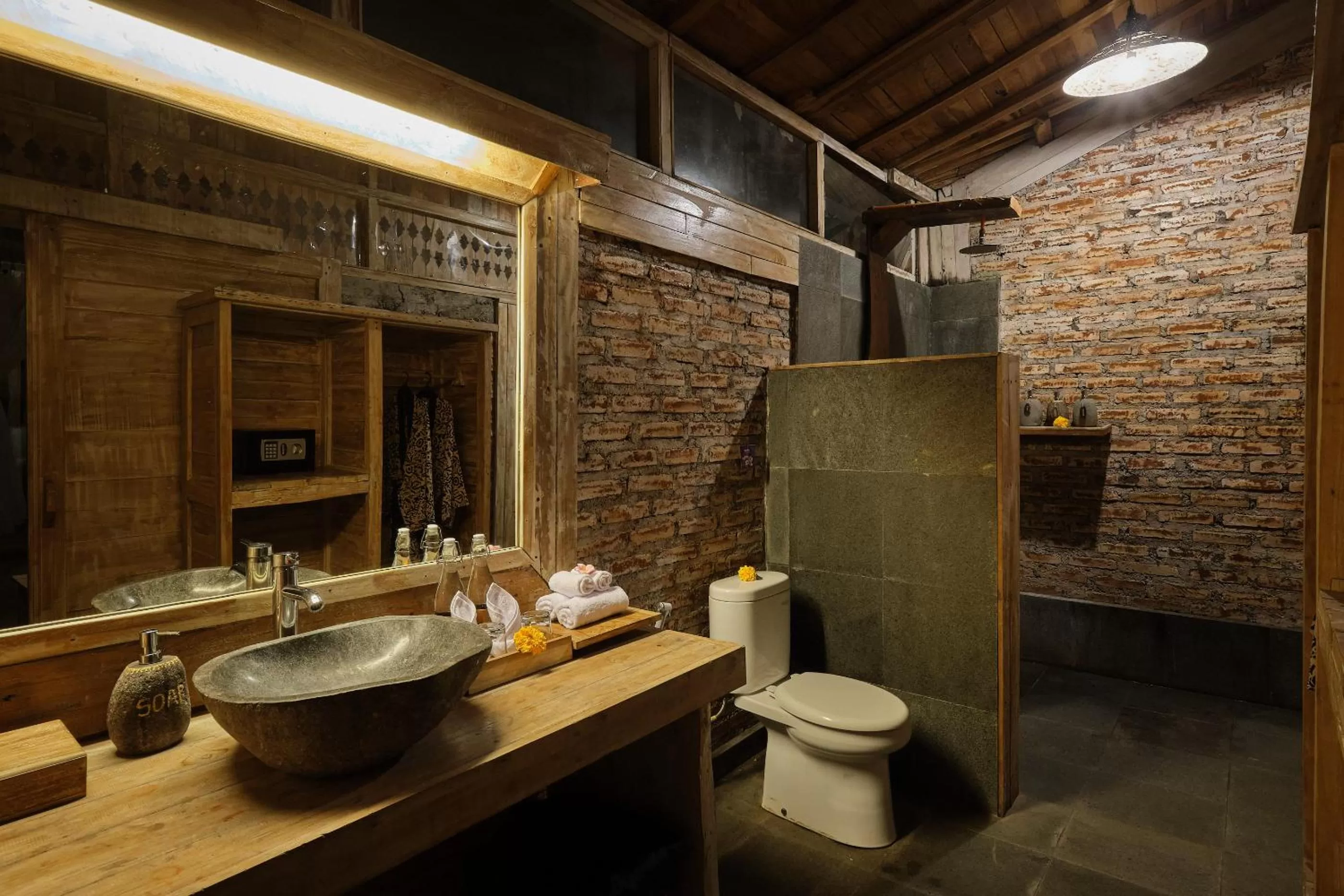 Bathroom in Joglo Organik Guesthouse