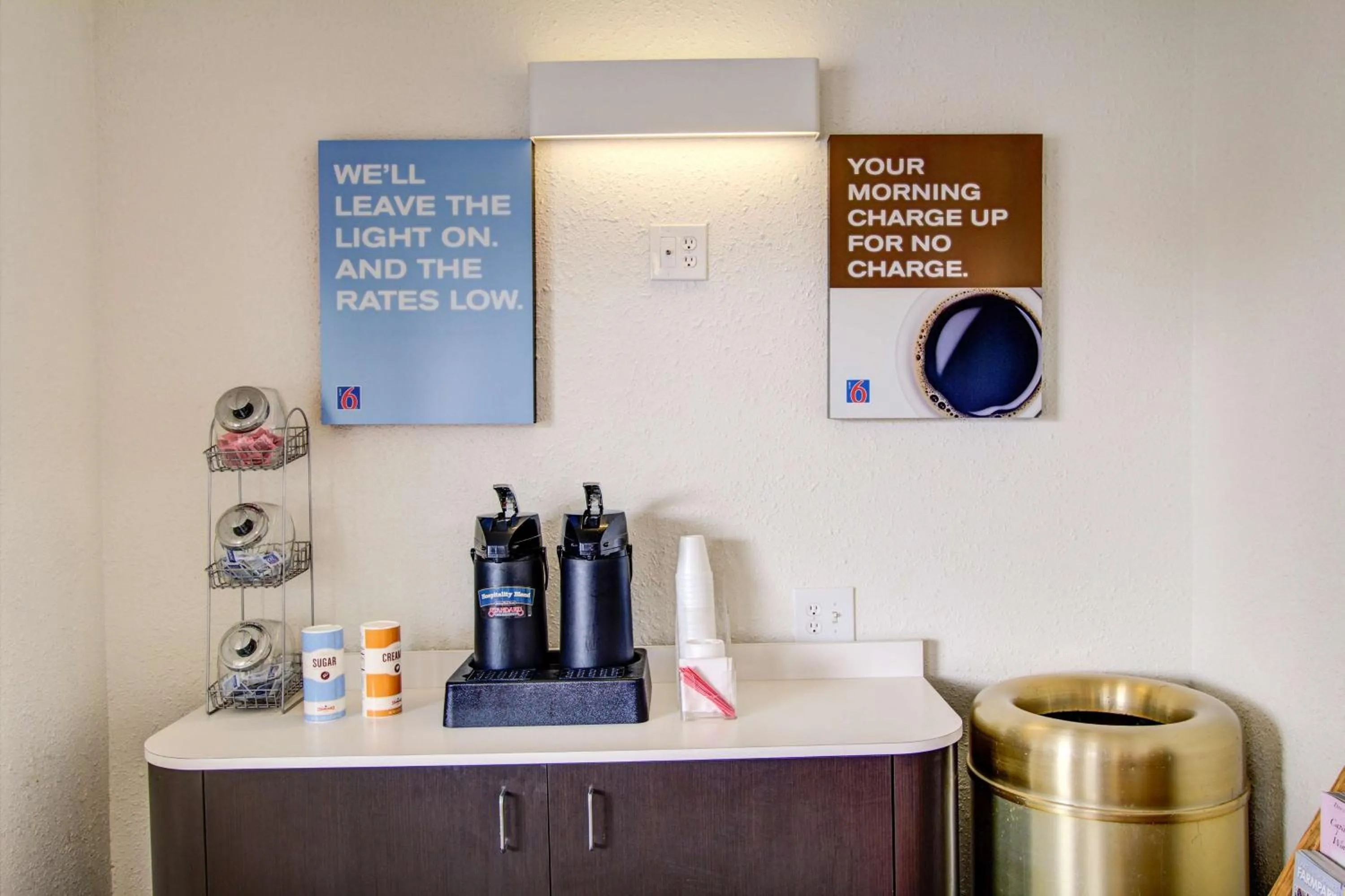 Property logo or sign in Motel 6-Richfield, OH