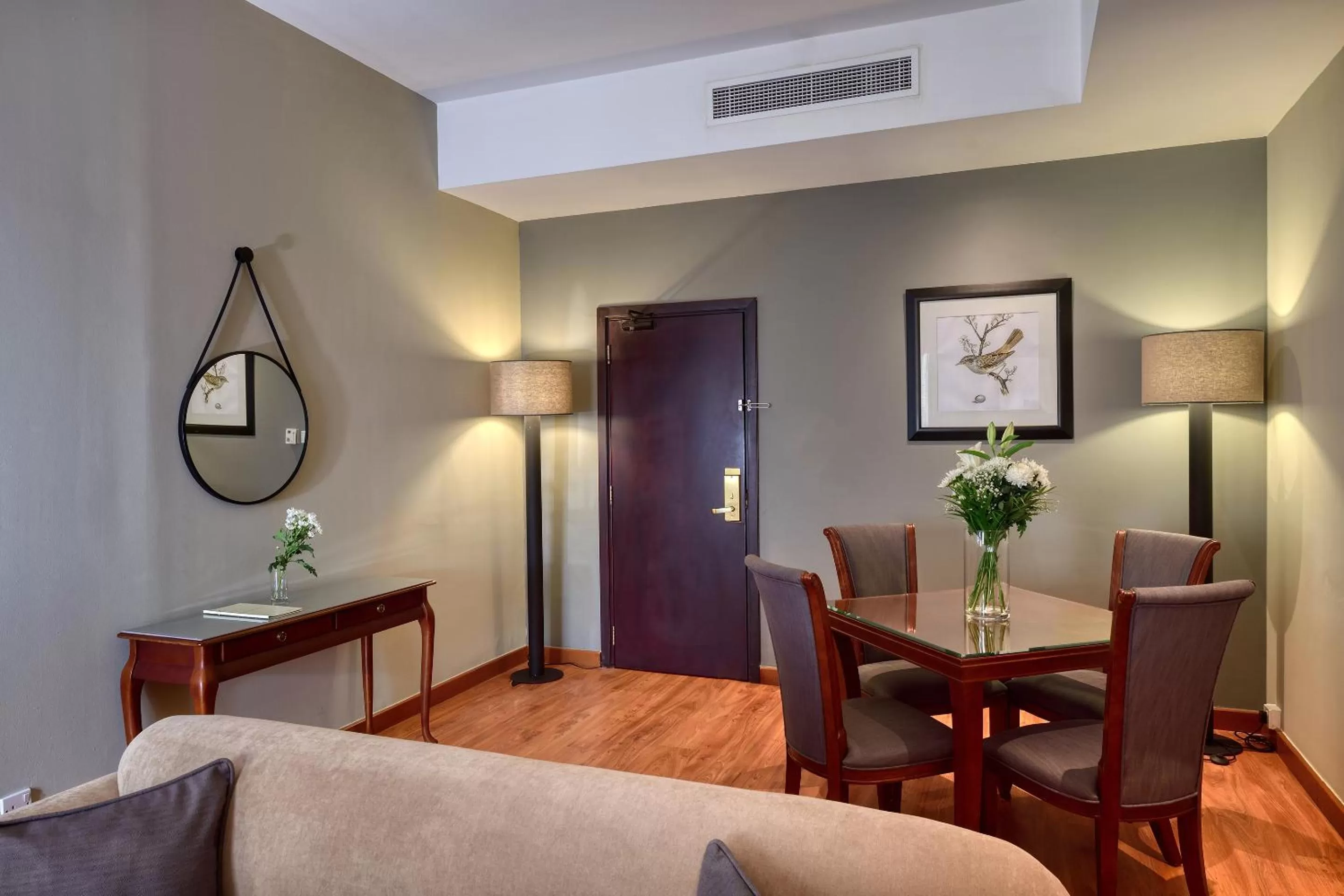 Dining area in Majestic City Retreat Hotel