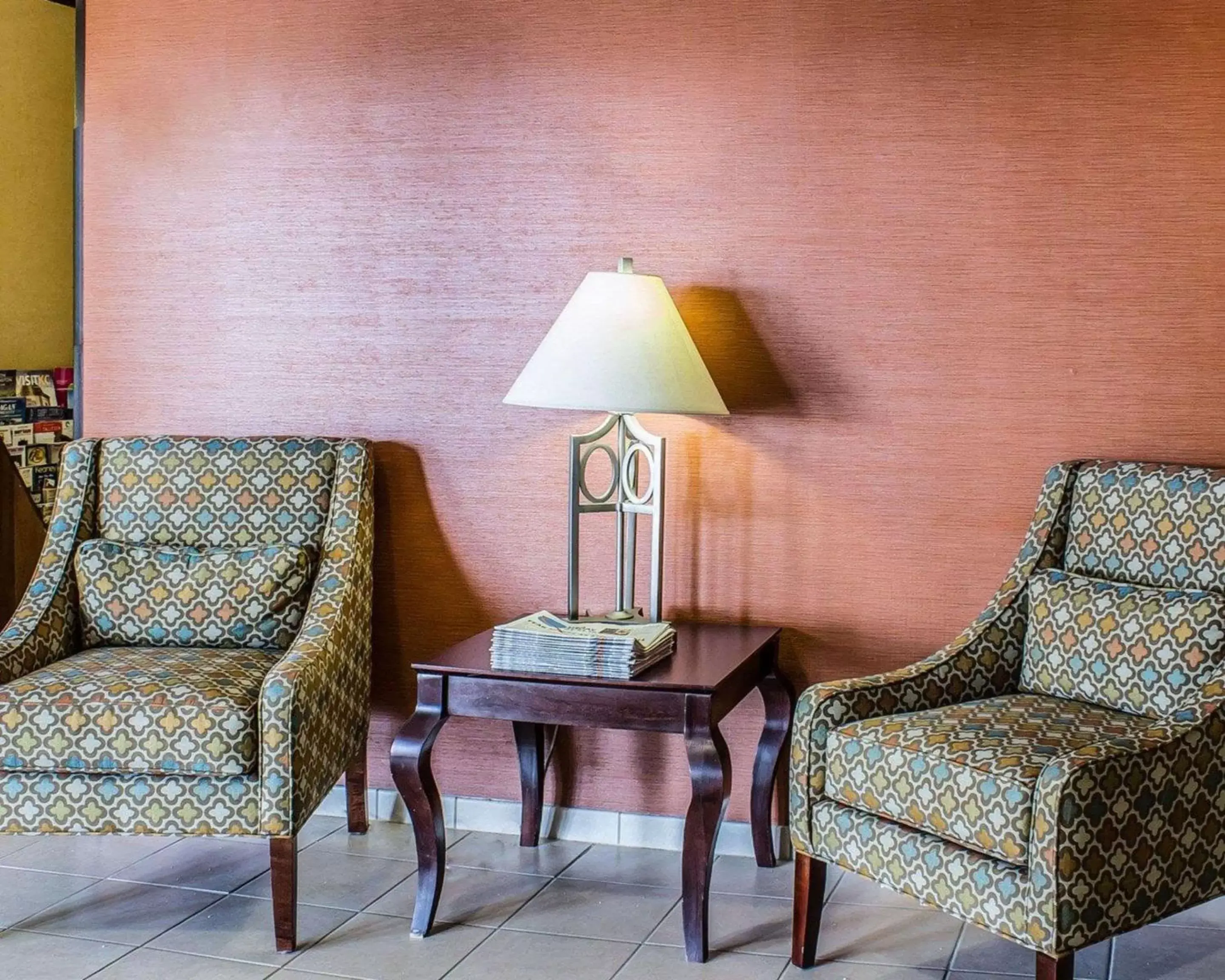 Lobby or reception, Seating Area in MainStay Suites Coralville - Iowa City