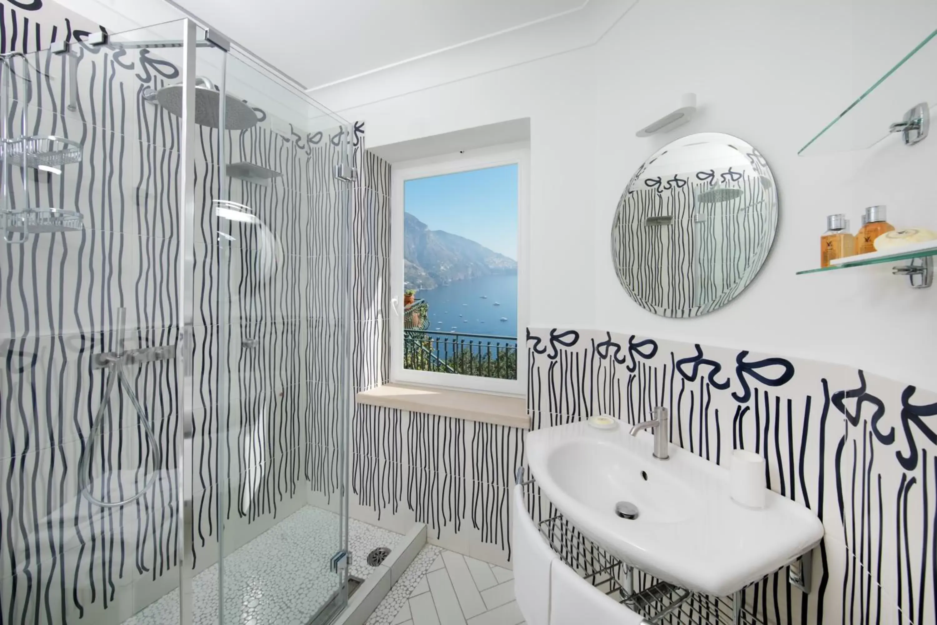 Bathroom in Hotel Le Agavi Bathroom in Hotel Le Agavi