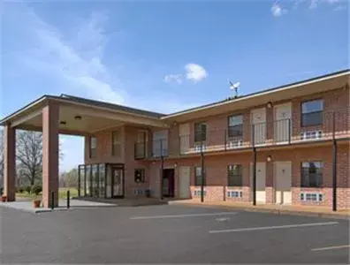 Property Building in Days Inn by Wyndham Brownsville