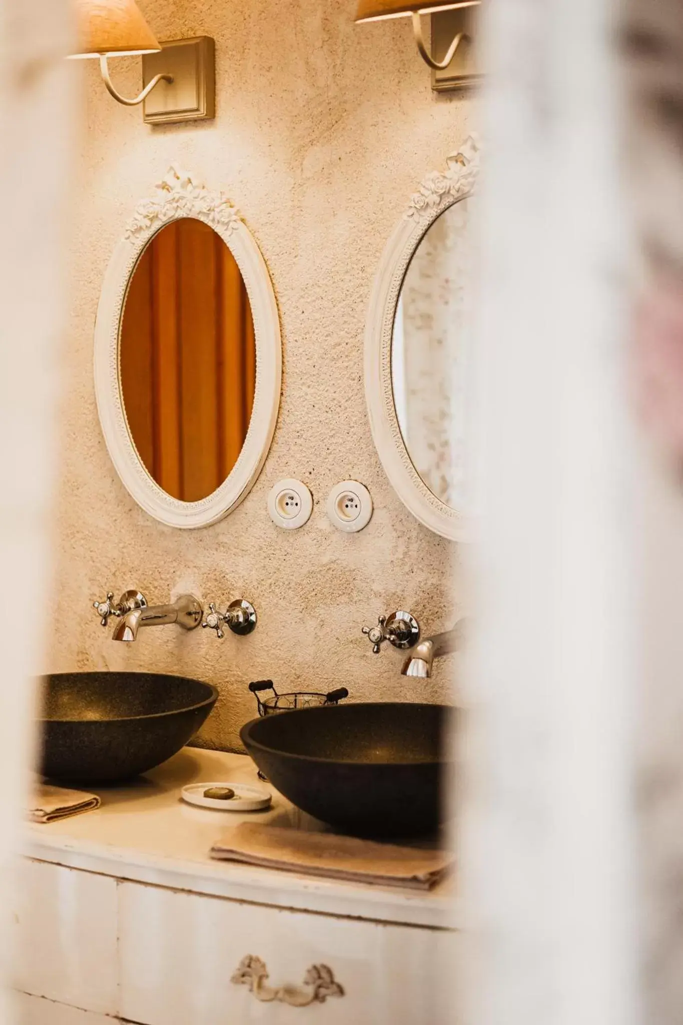 Bathroom in Demeure de la Carmine, sejour bien-etre d'exception, piscine, hammam, champagne