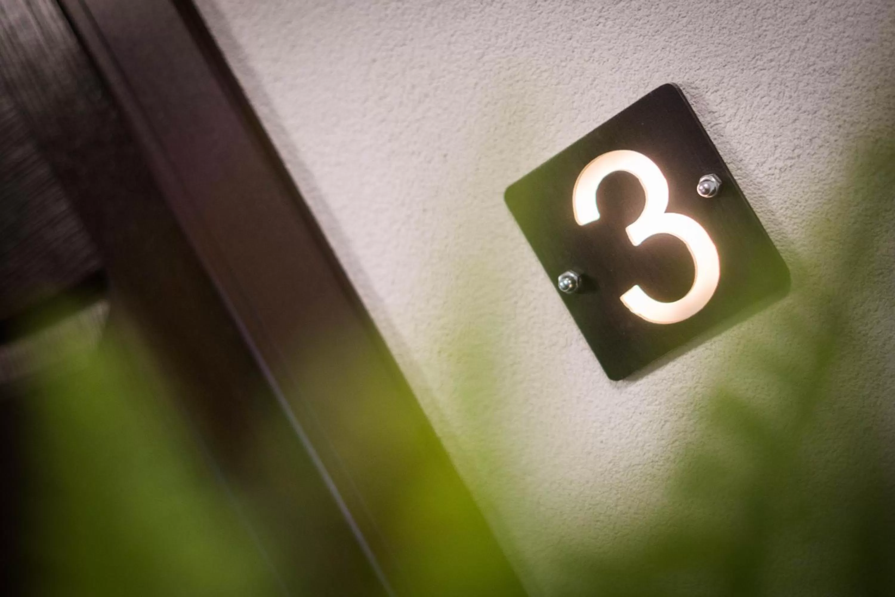 Logo/Certificate/Sign in Nest