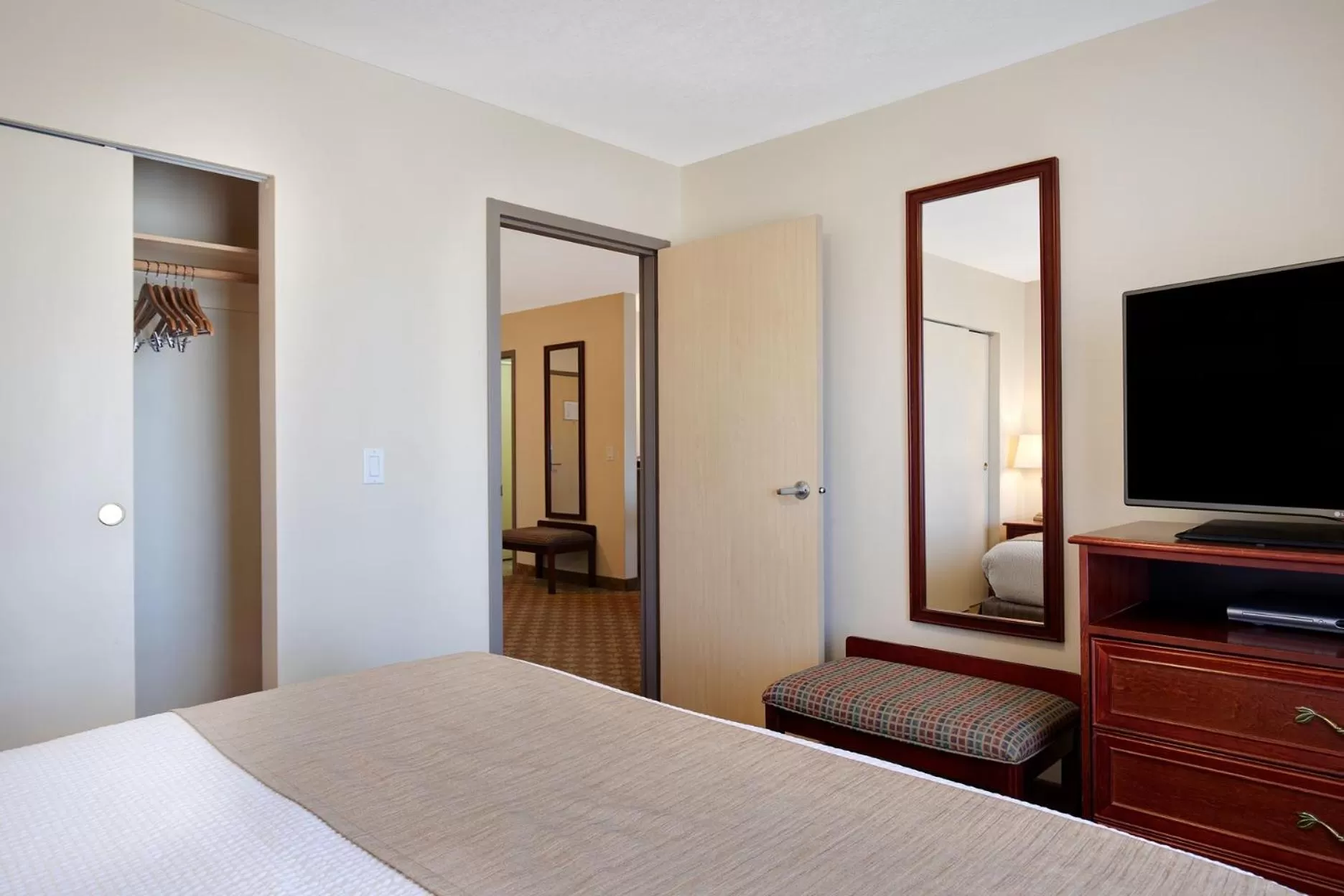 King Suite - Non-Smoking in Days Inn by Wyndham Dawson Creek