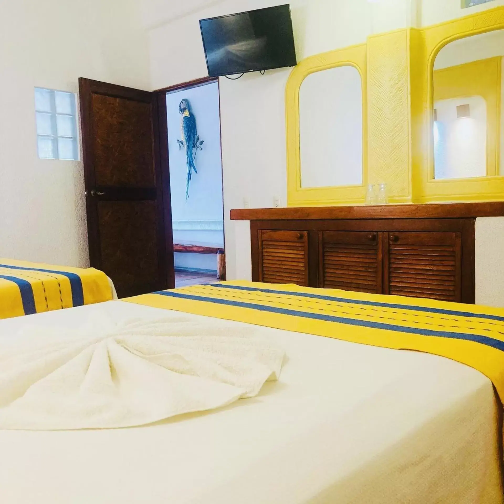 TV and multimedia, Bed in Hotel Careyes Puerto Escondido