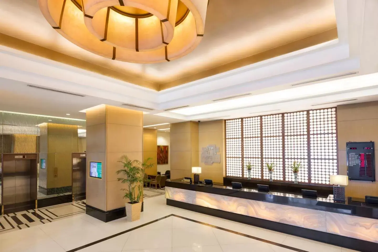 Lobby or reception, Lobby/Reception in Holiday Inn Manila Galleria, an IHG Hotel