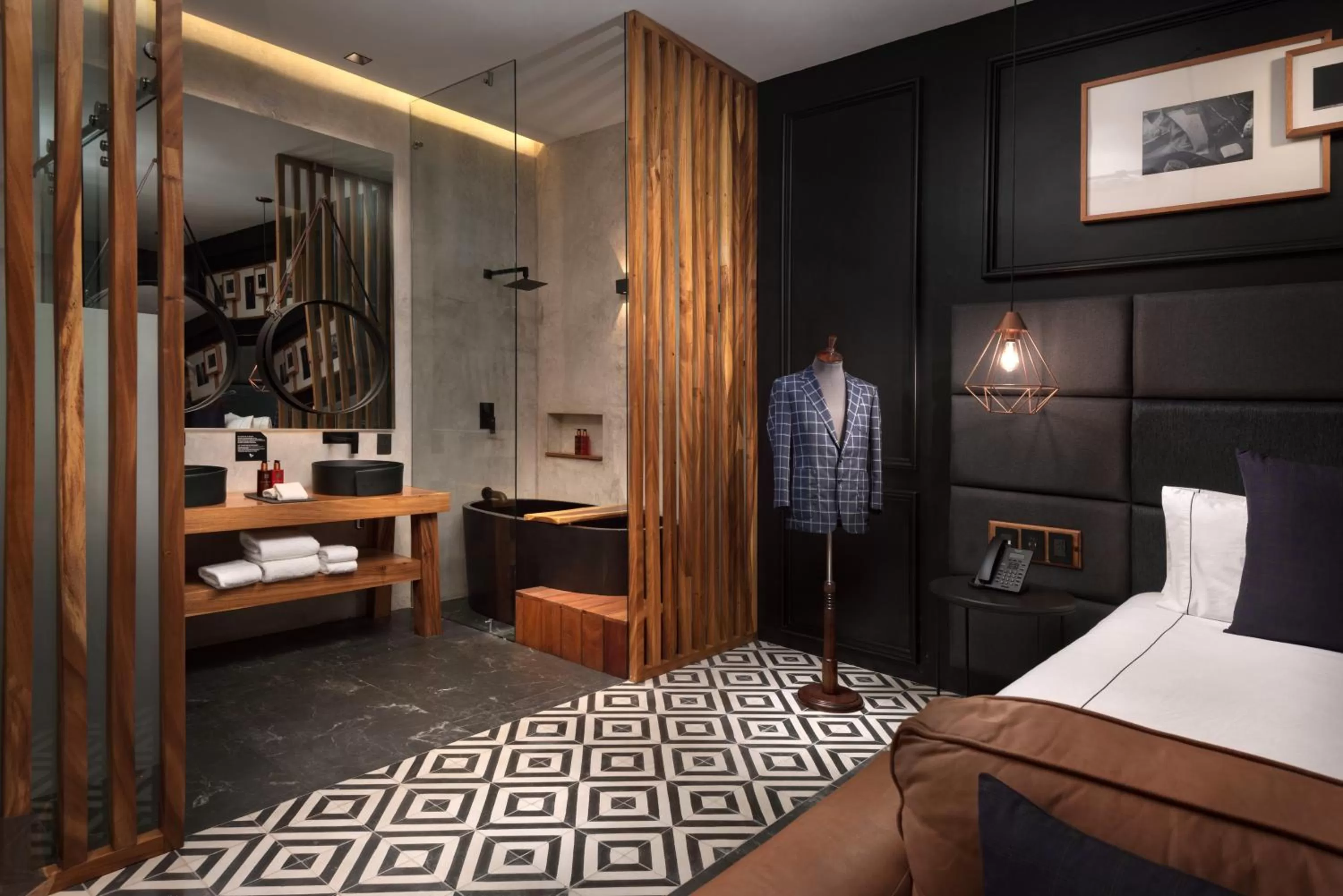 Bed in Diez Diez Collection