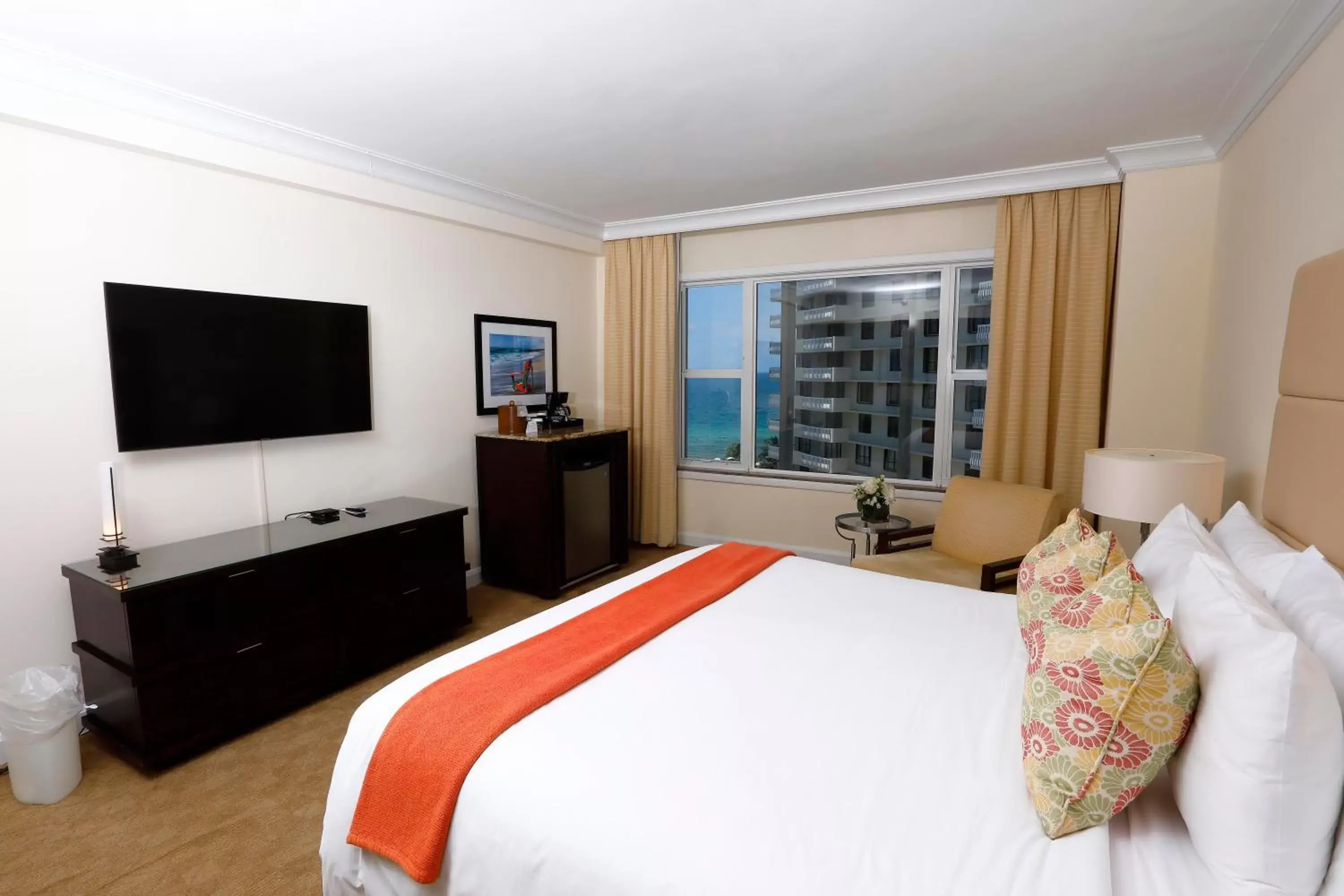 TV and multimedia, Bed in Sea View Hotel