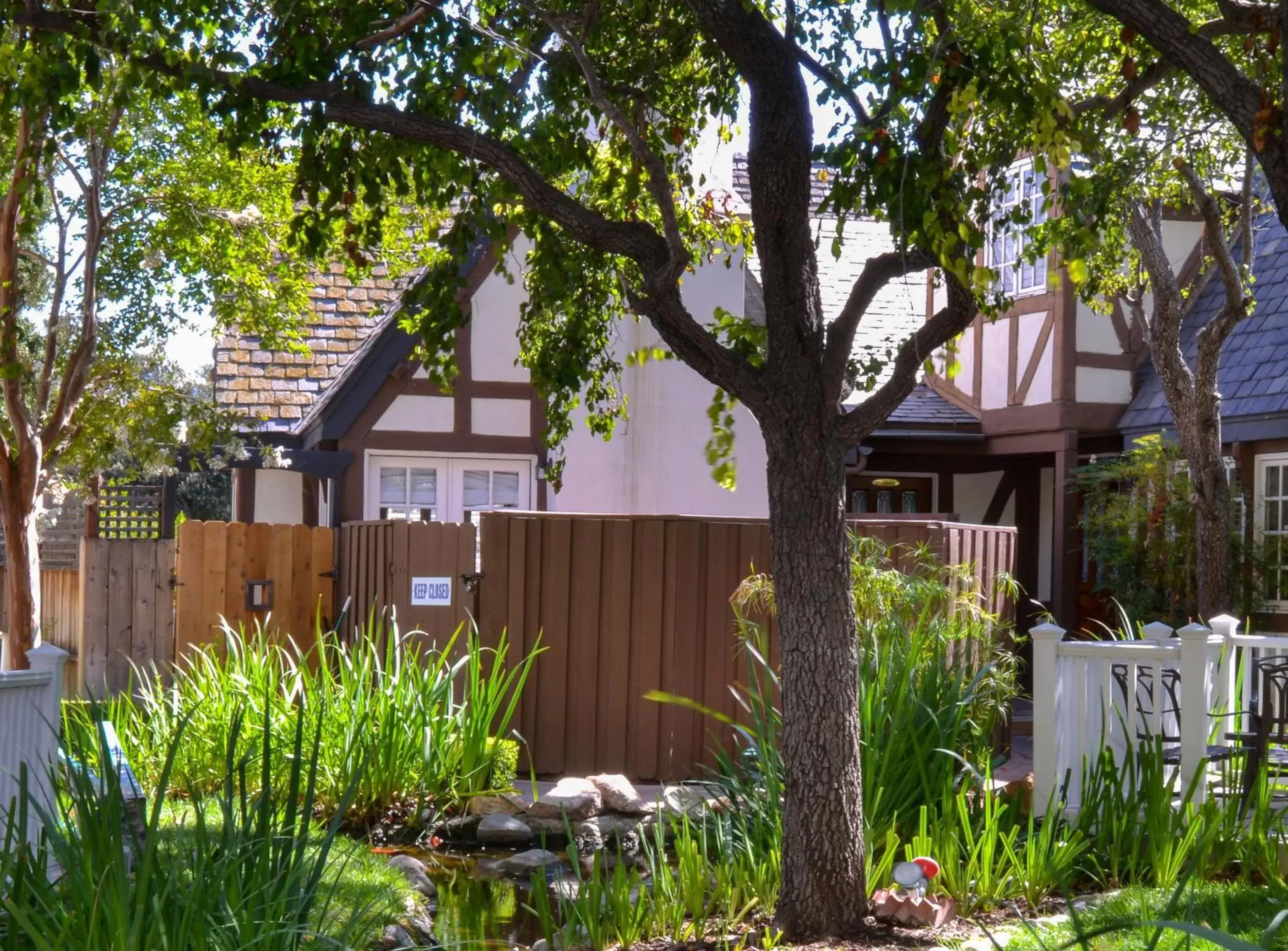 King Studio with Sofa Bed in Wine Valley Inn King Studio with Sofa Bed in Wine Valley Inn