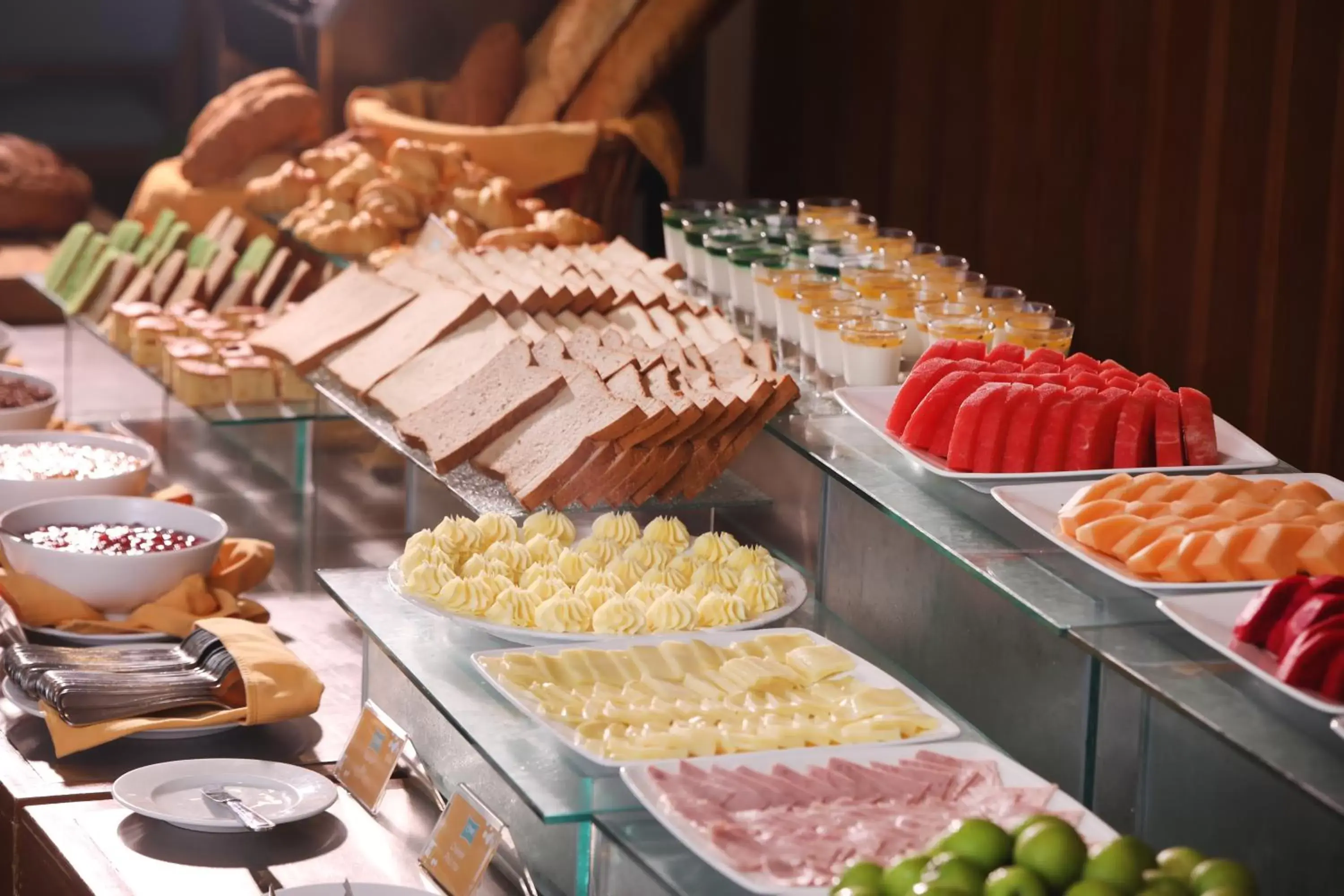 Buffet breakfast in ÊMM Hotel Hoi An Buffet breakfast in ÊMM Hotel Hoi An