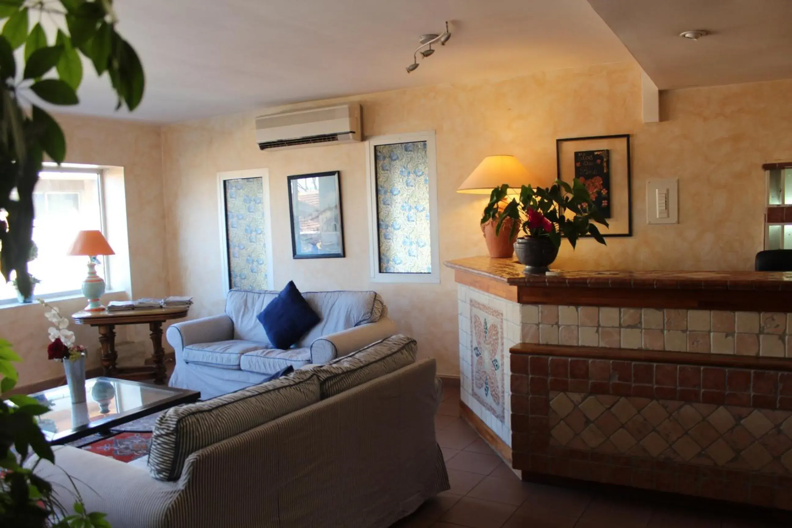 Lobby or reception, Seating Area in Hôtel Le Clos des Pins