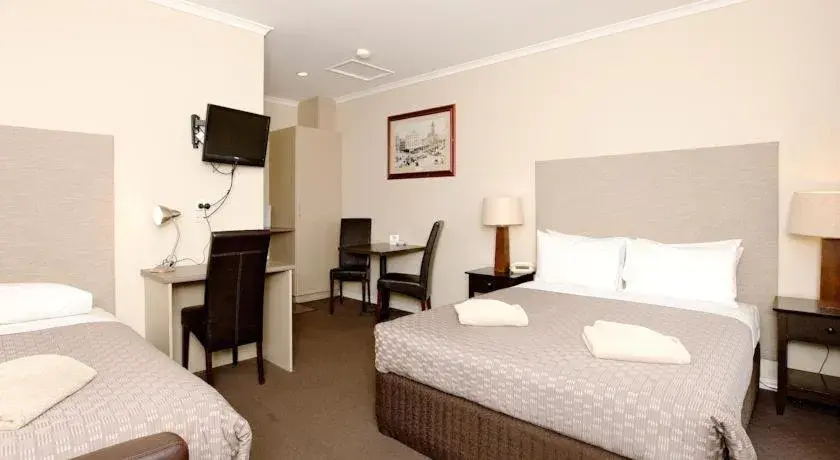 Bed in Central City Motor Inn Ballarat