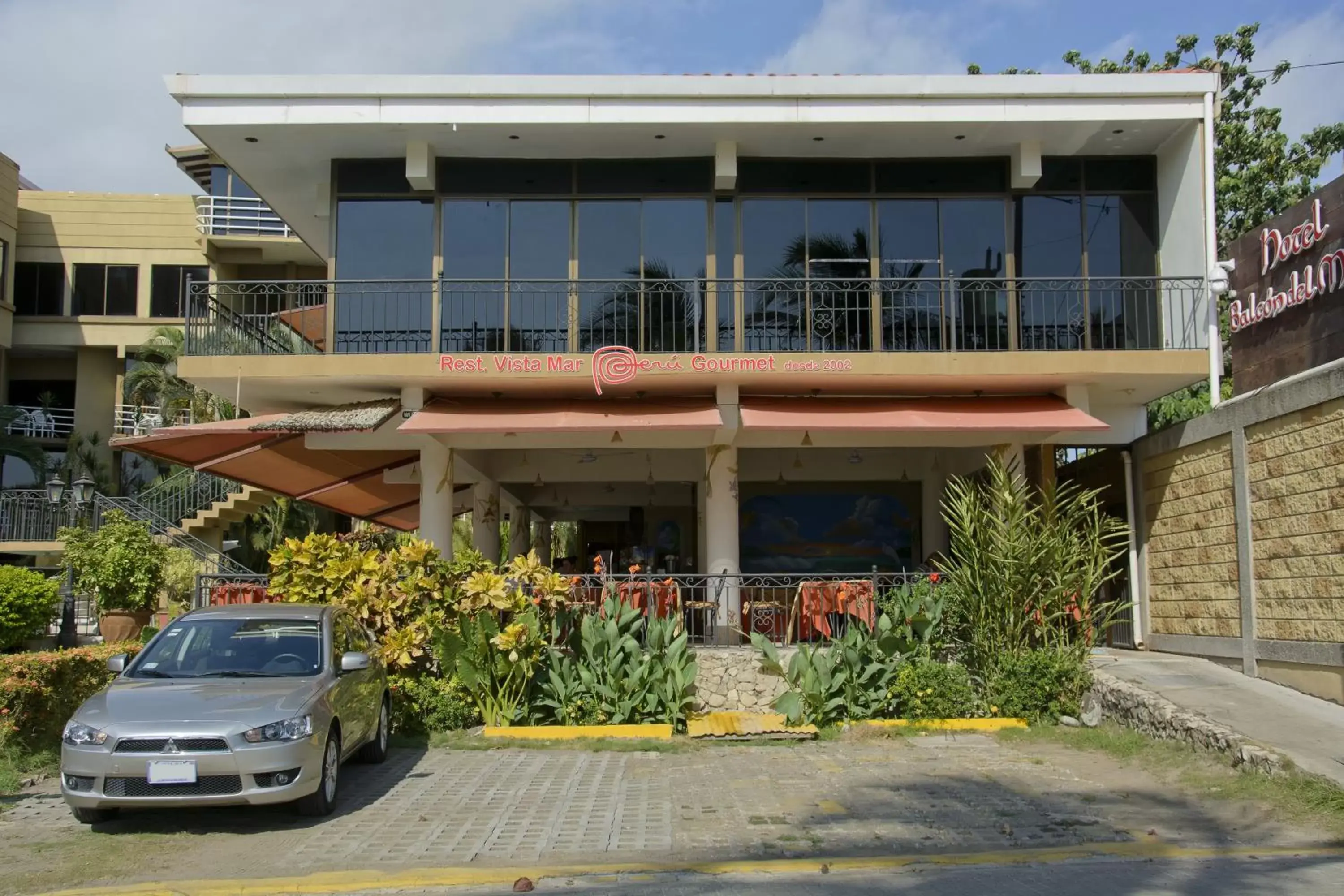 Facade/entrance, Property Building in Balcon del Mar Beach Front Hotel