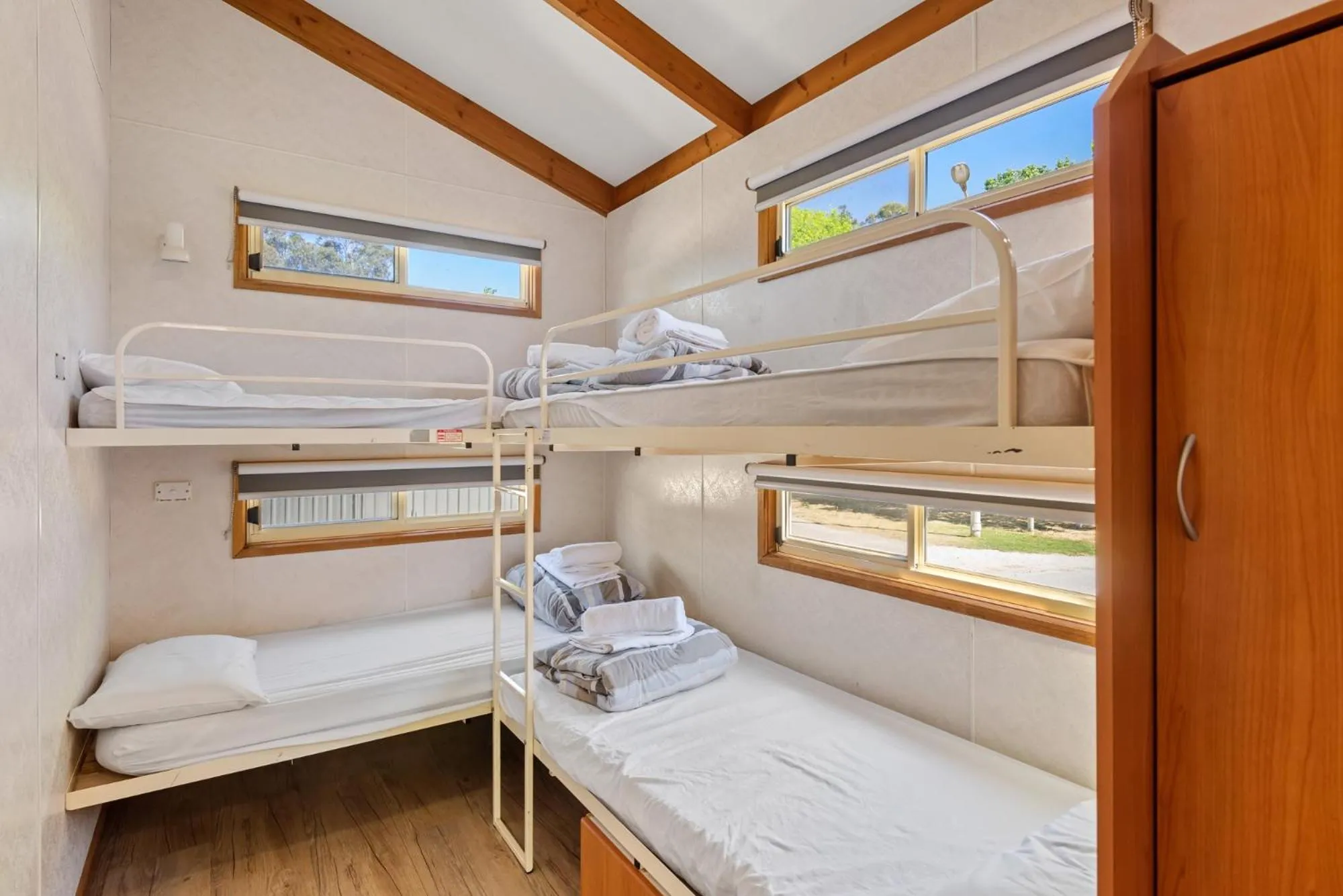 Bedroom, Bed in Discovery Parks - Maidens Inn Moama