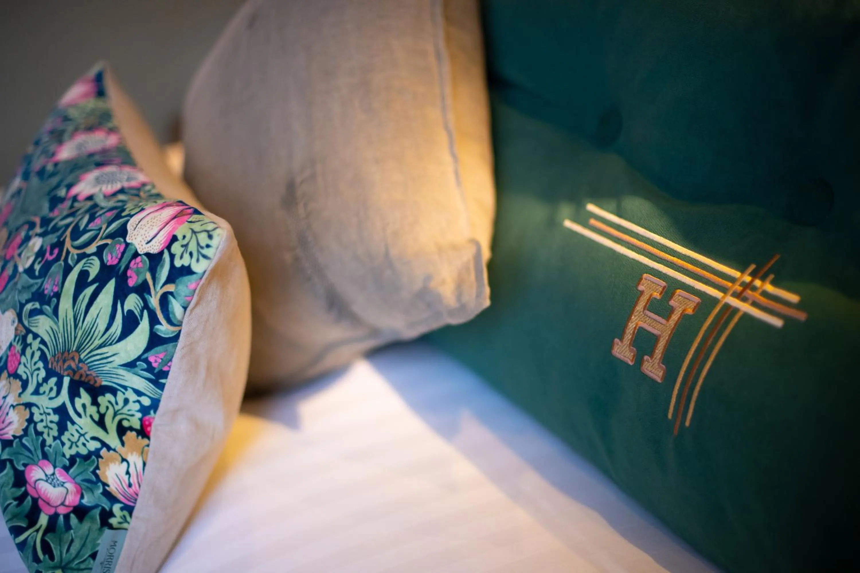 Bed in The Devon Hotel