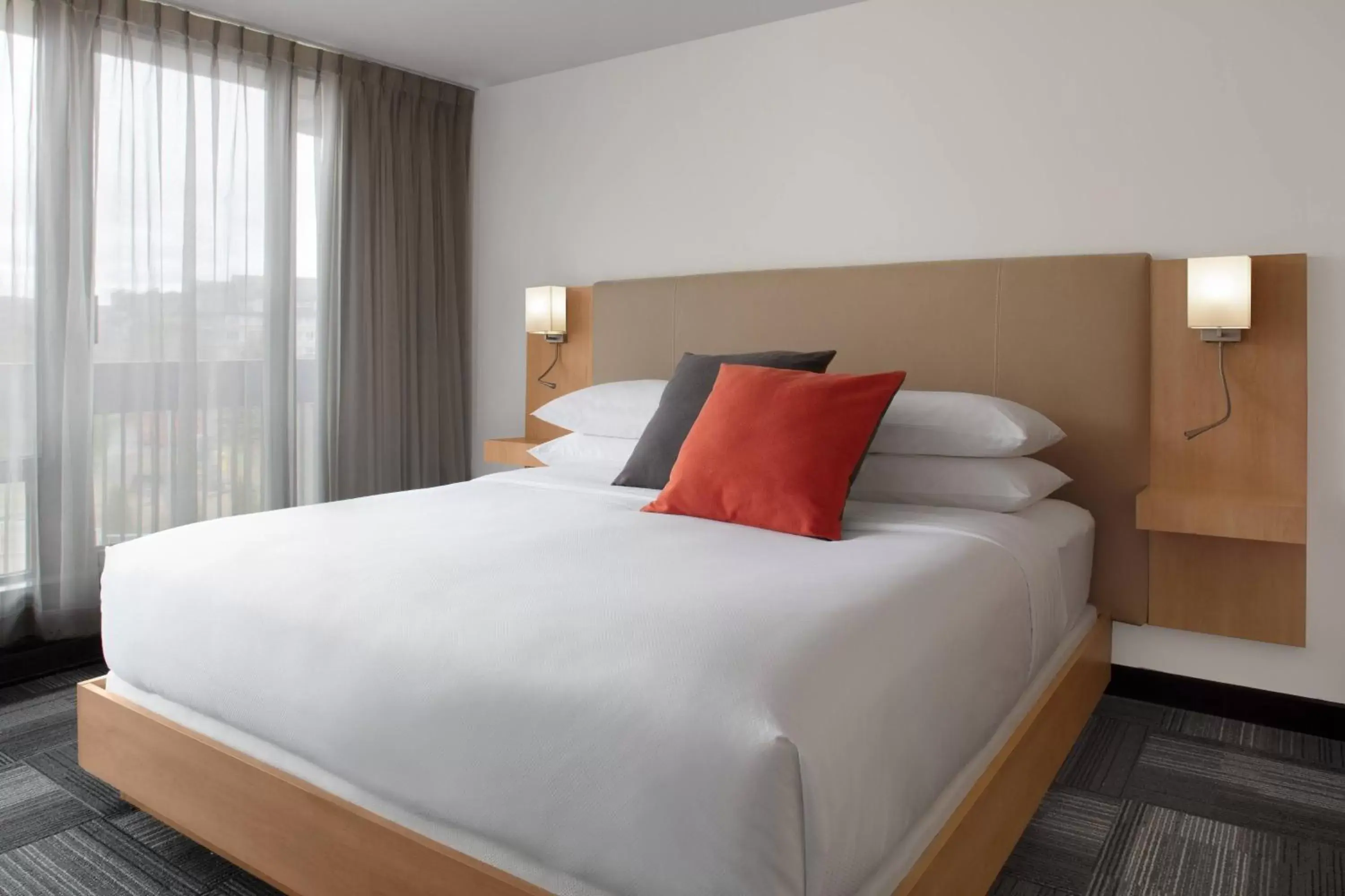 Bedroom, Bed in Delta Hotels by Marriott Mont Sainte-Anne, Resort & Convention Center