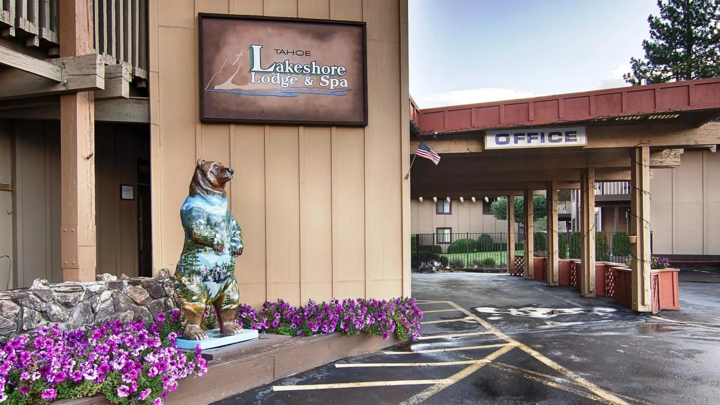 Facade/entrance in Tahoe Lakeshore Lodge & Spa