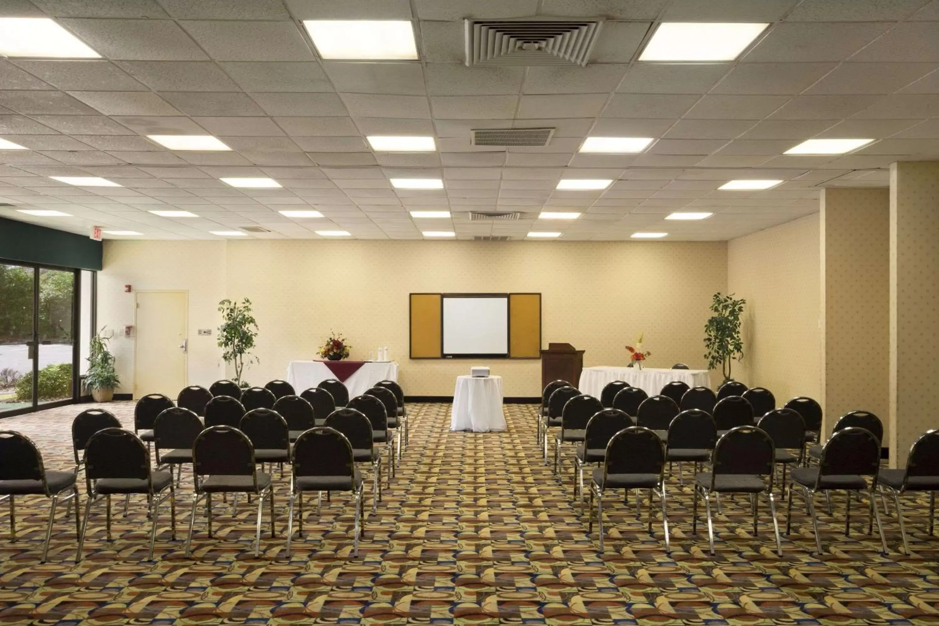 On site, Business Area/Conference Room in Days Inn by Wyndham Rome Downtown