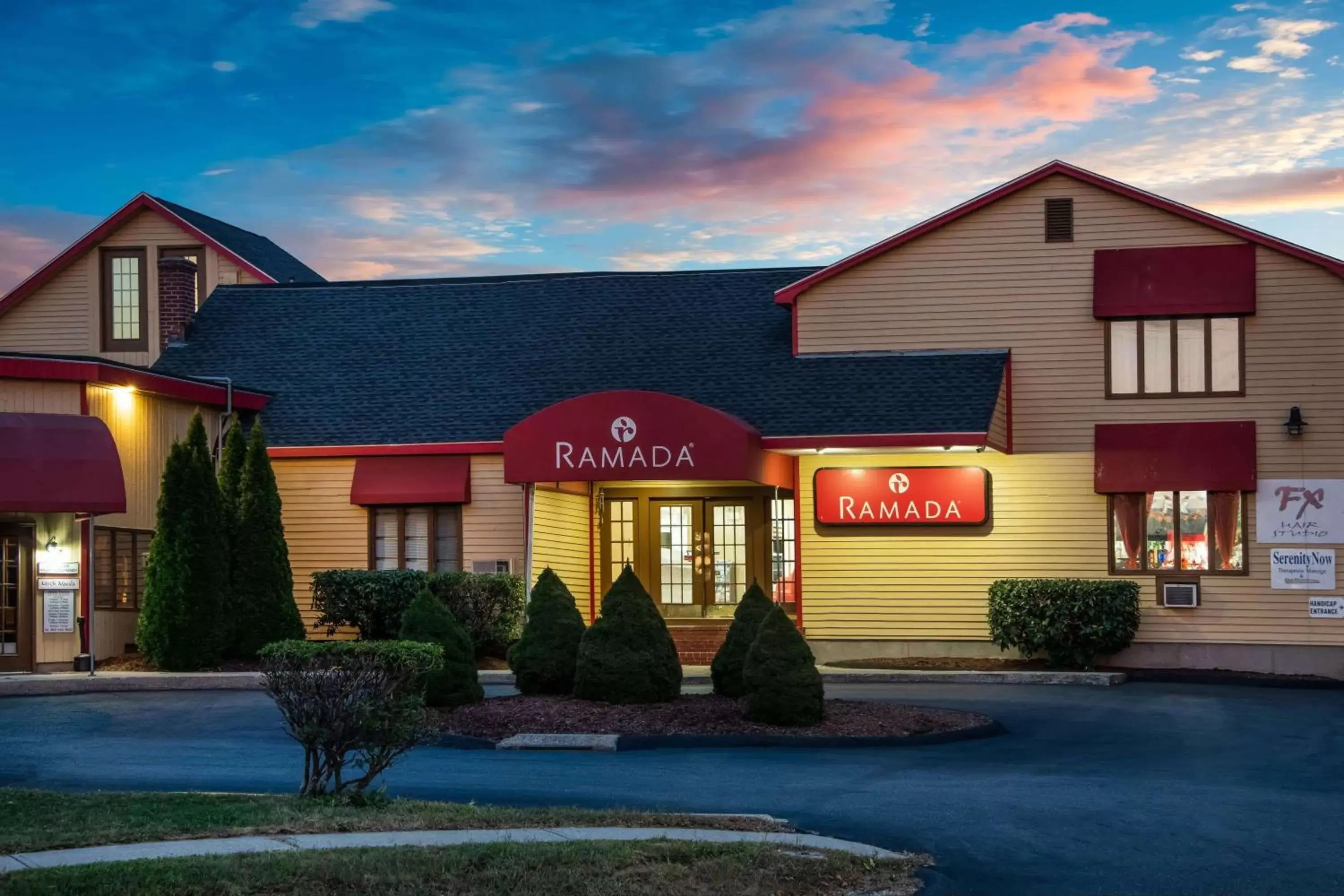 Property building in Ramada by Wyndham Groton Mystic Property building in Ramada by Wyndham Groton Mystic