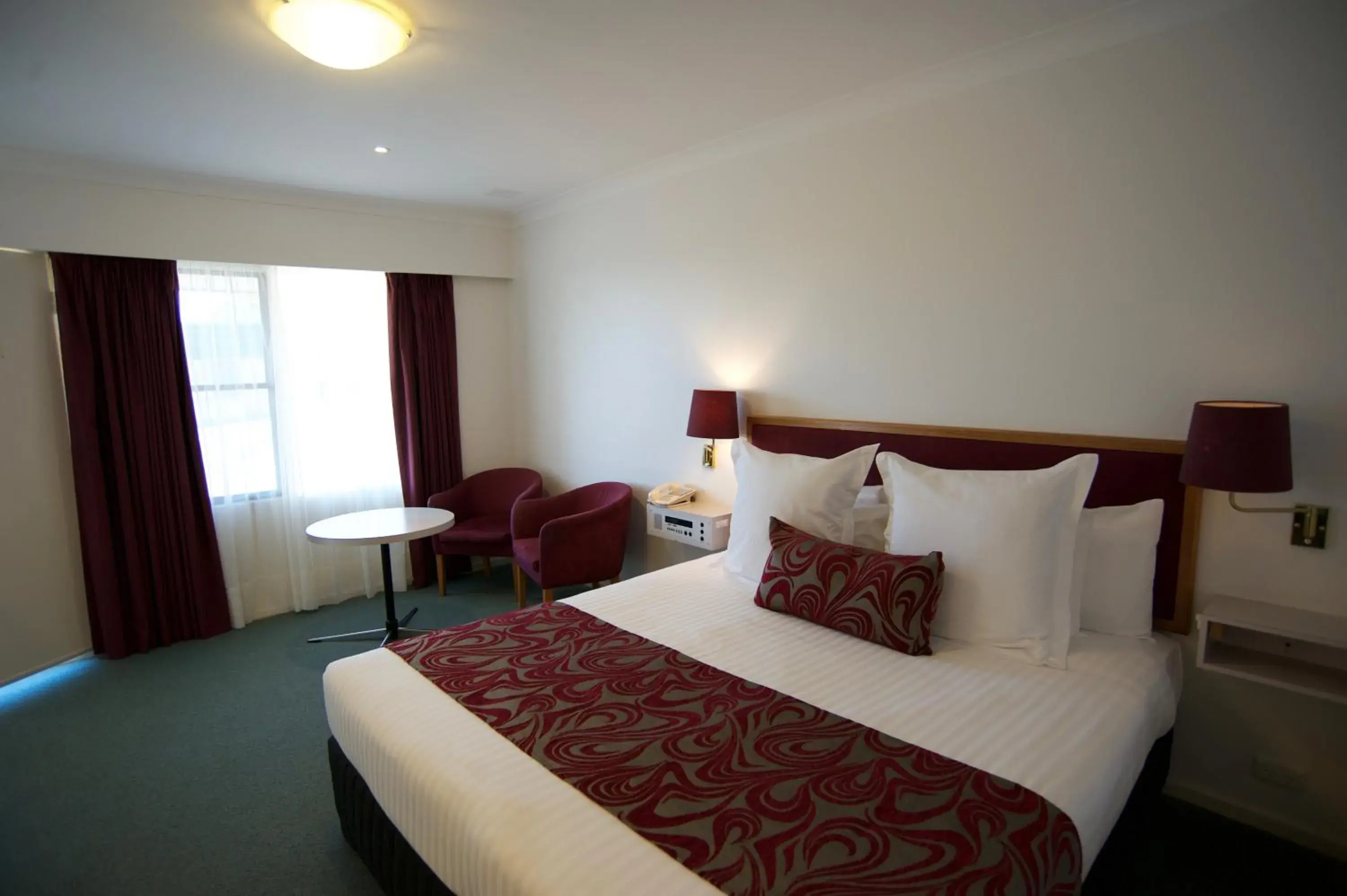 Bed in SureStay Hotel by Best Western The Clarence on Melville