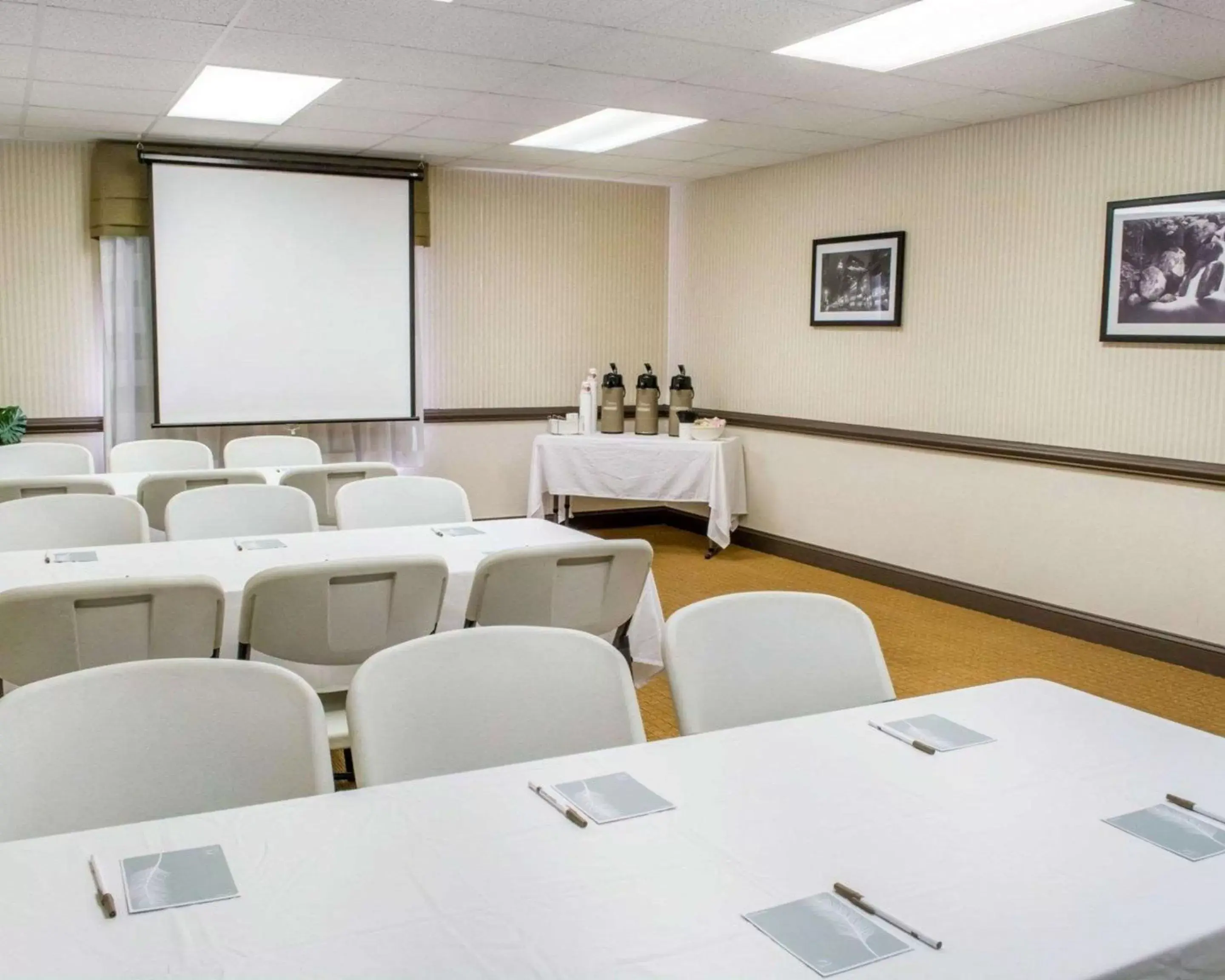 On site, Business Area/Conference Room in Wingate by Wyndham Dublin Near Claytor Lake State Park