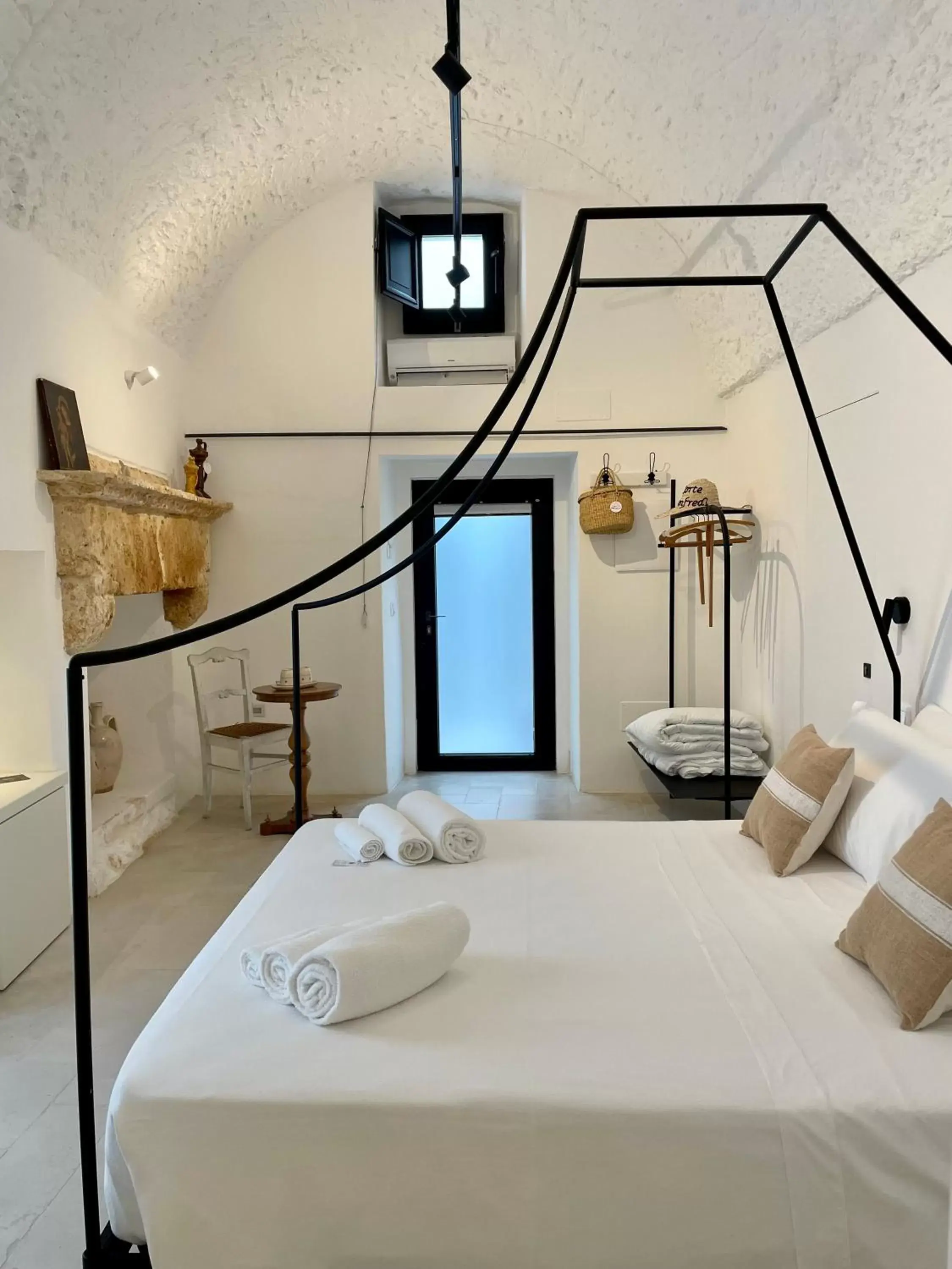 Bedroom, Bathroom in Corte Manfredi